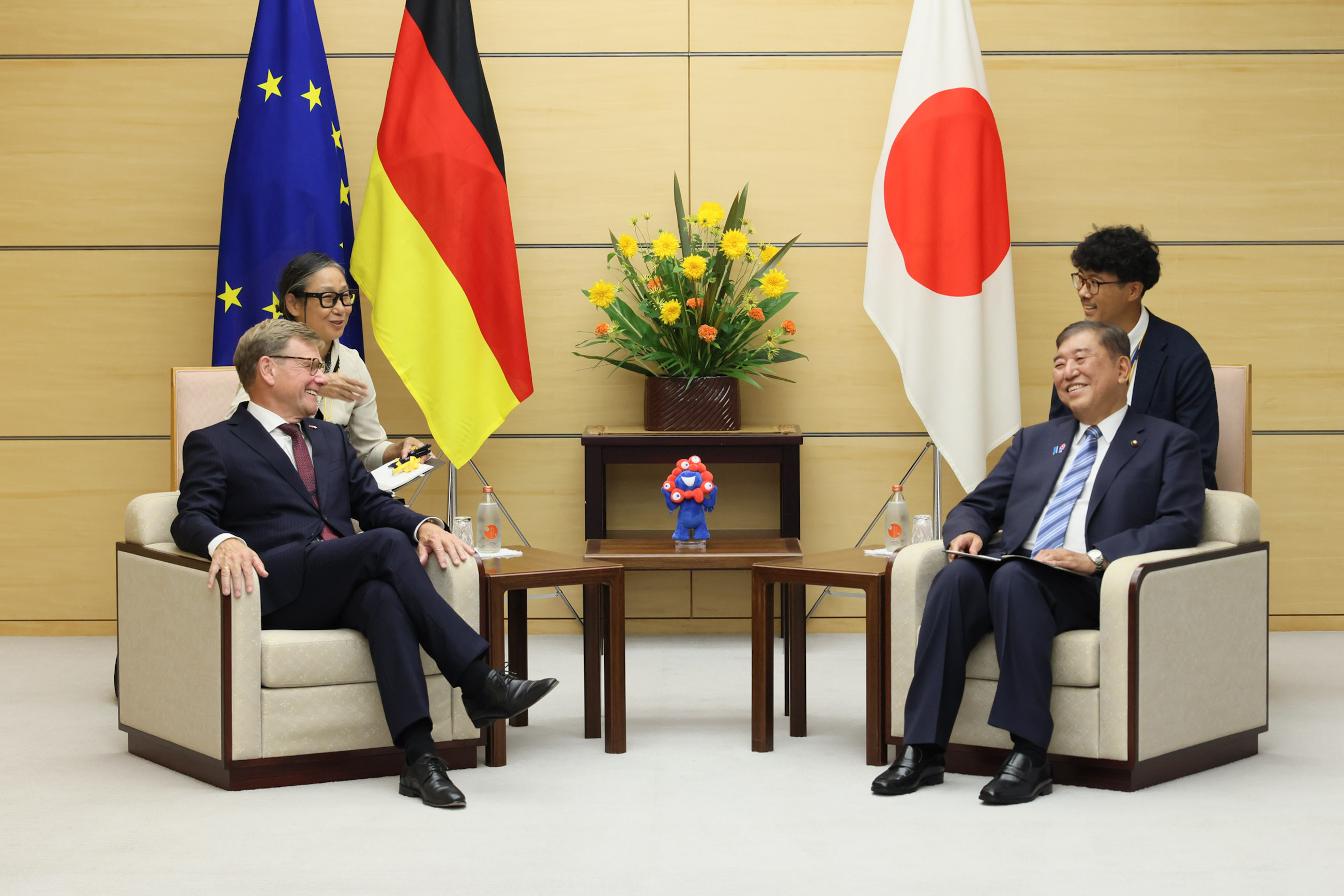 Prime Minister Ishiba receiving a courtesy call (4)