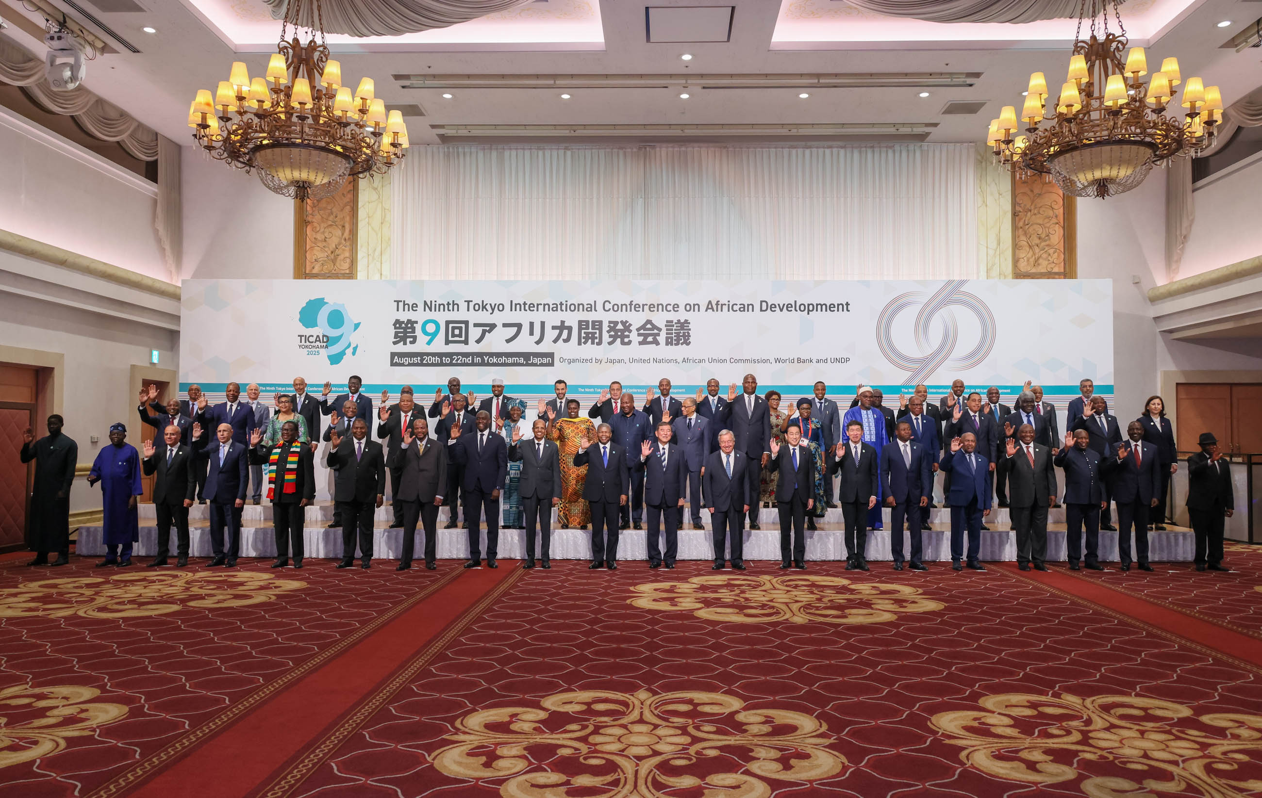 Prime Minister Ishiba attending the photo session (2)