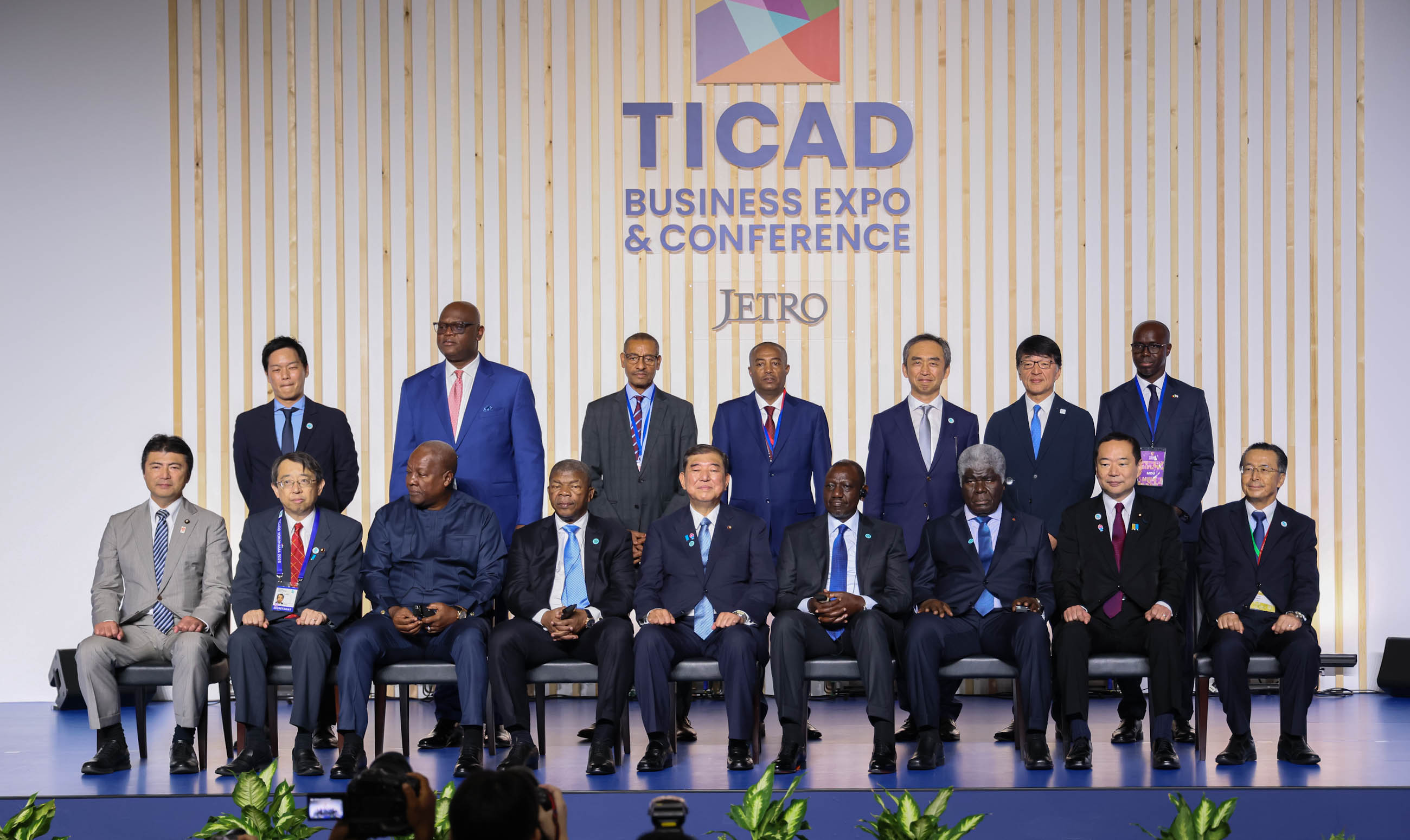 Signing ceremony (3)