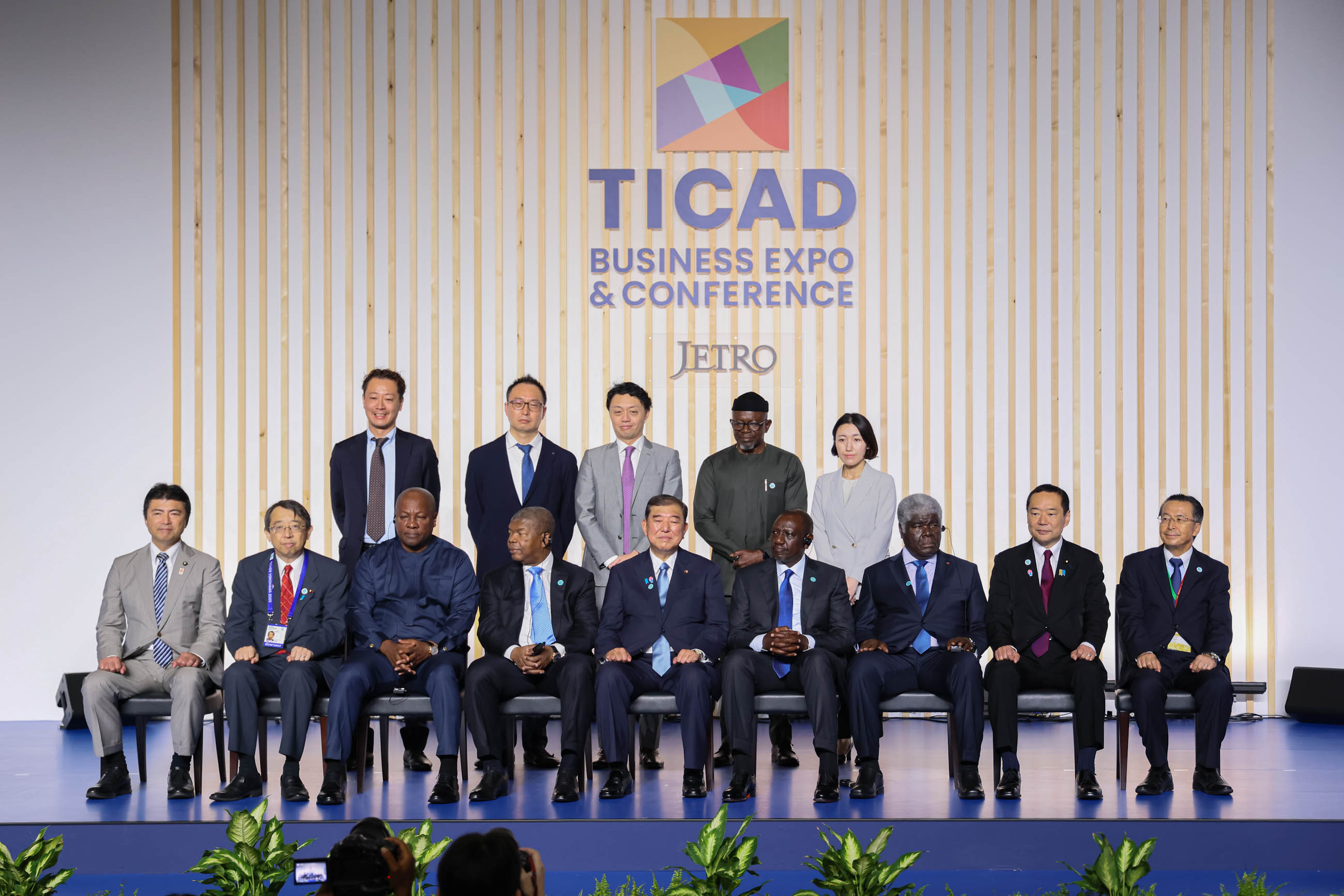 Signing ceremony (4)