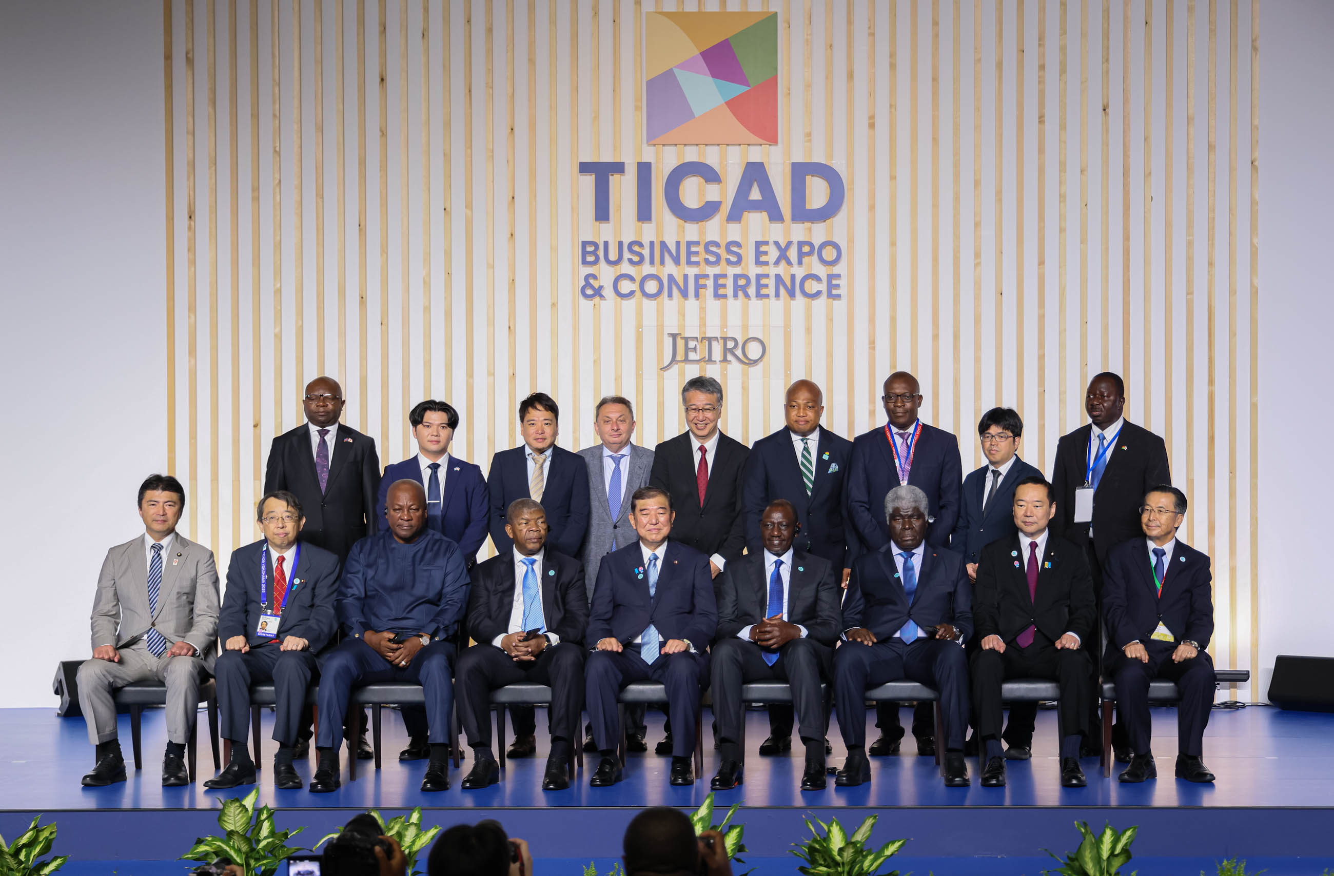 Signing ceremony (7)