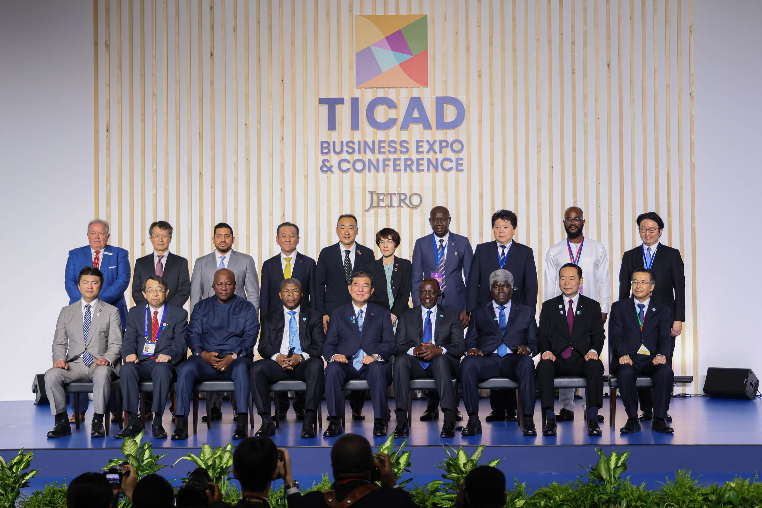 Signing ceremony (8)