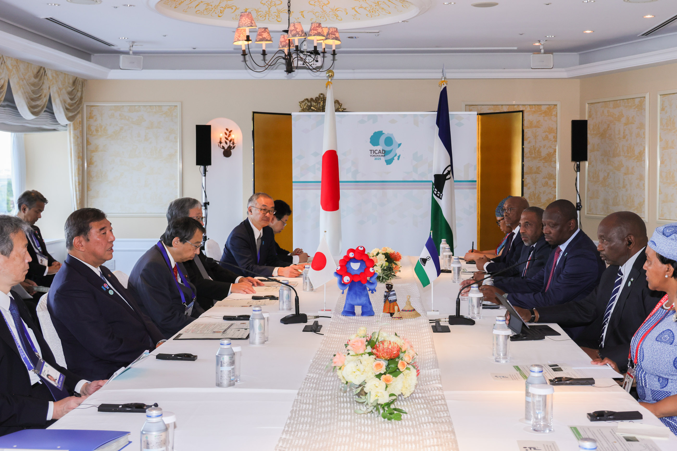 Japan-Lesotho Summit Meeting (2)