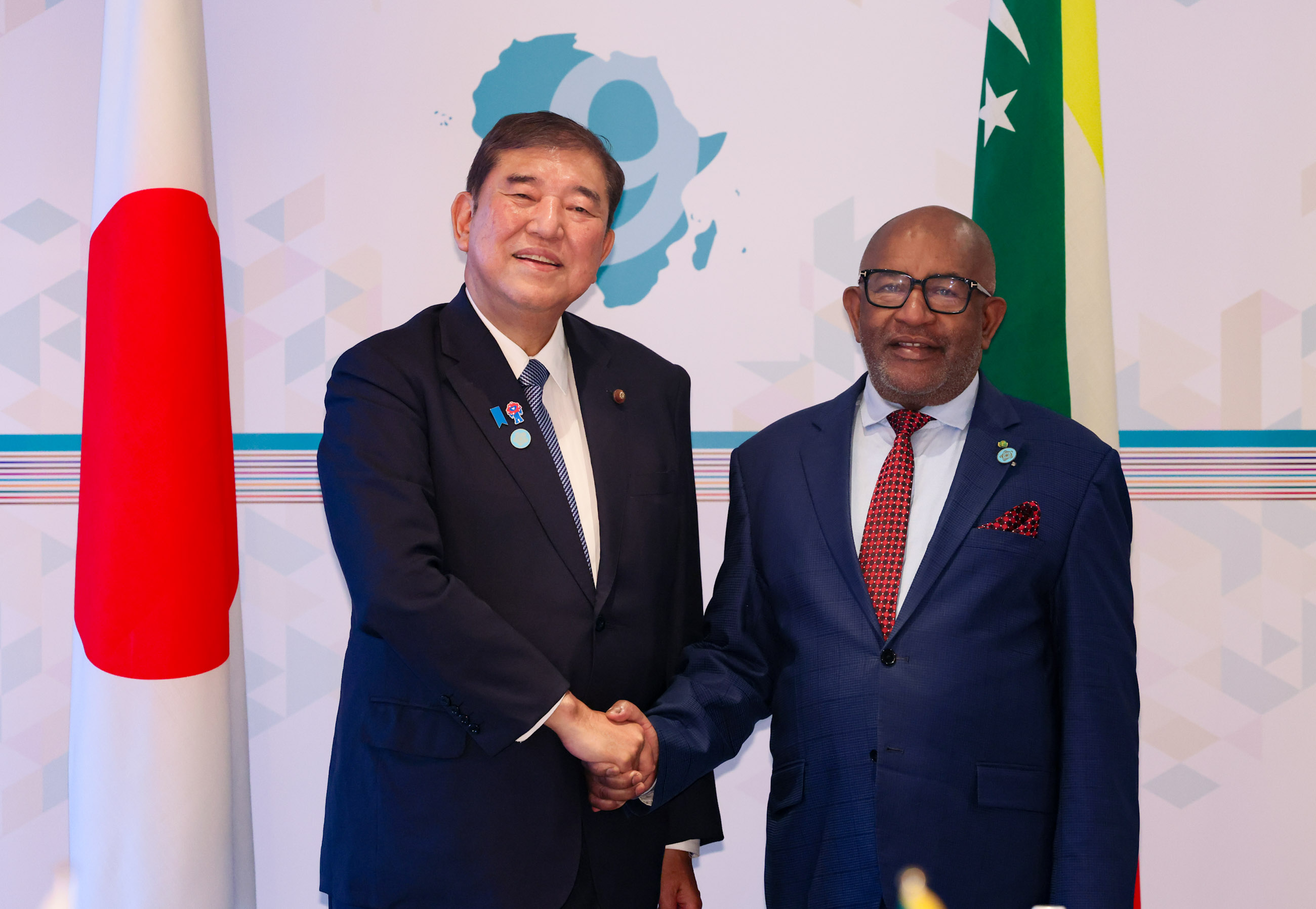 Japan-Comoros Summit Meeting (1)