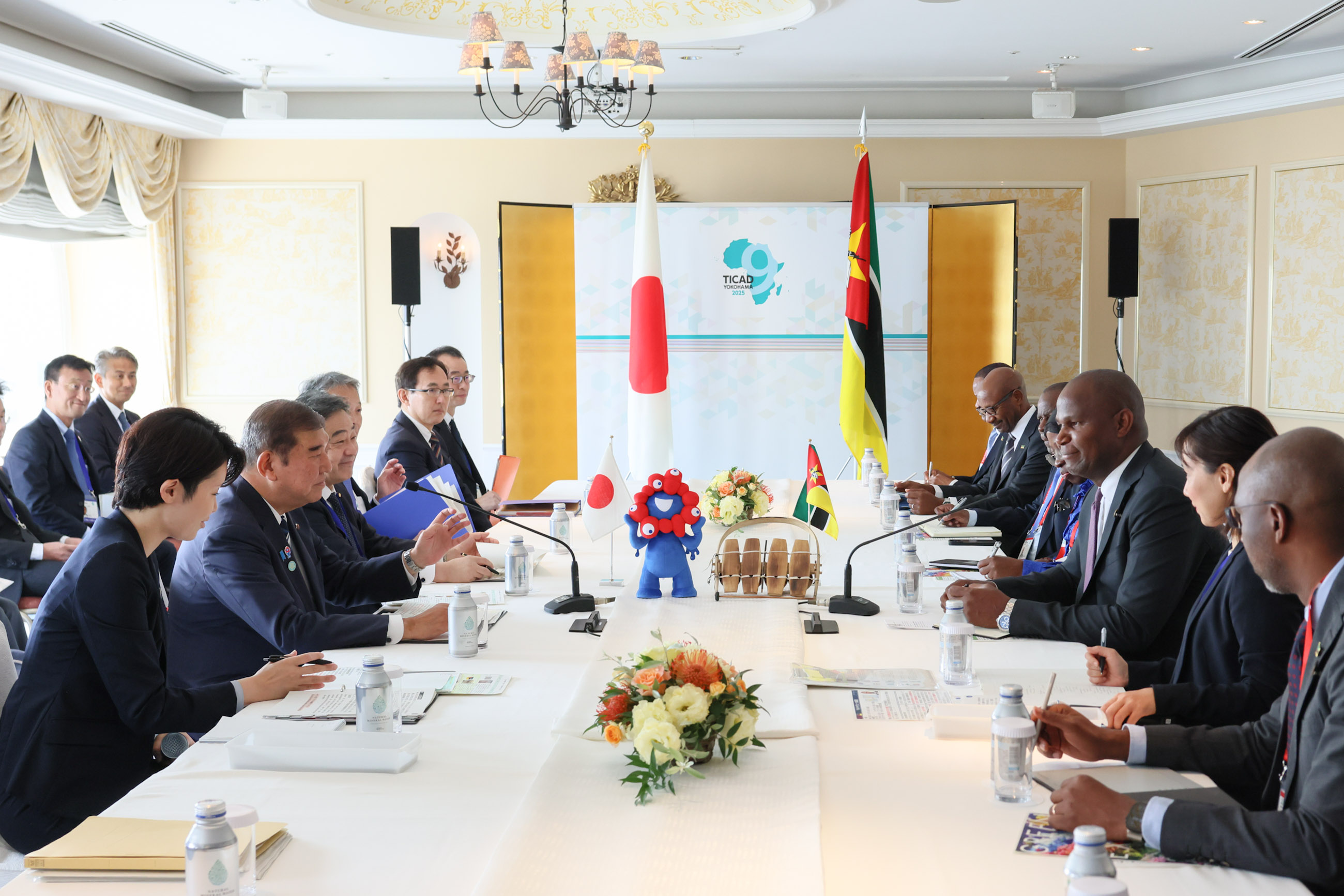 Japan-Mozambique Summit Meeting (2)