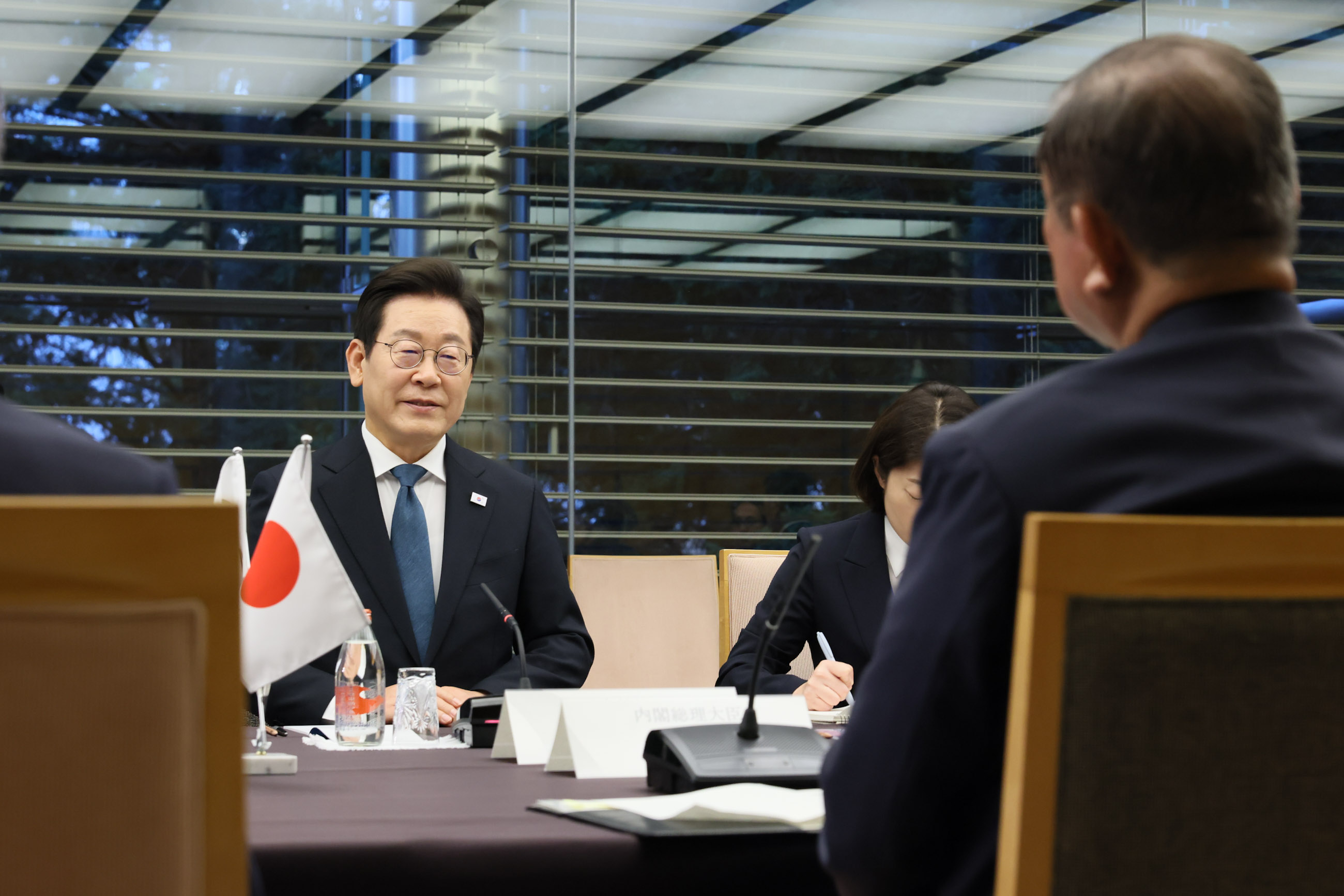 Japan - ROK Summit Meeting (Plenary Meeting) (9)
