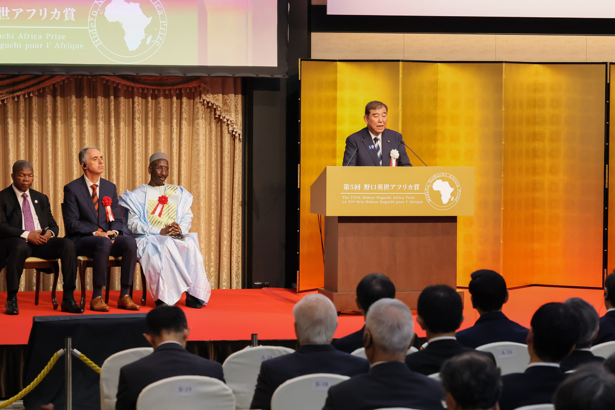 Prime Minister Ishiba delivering an address (5)