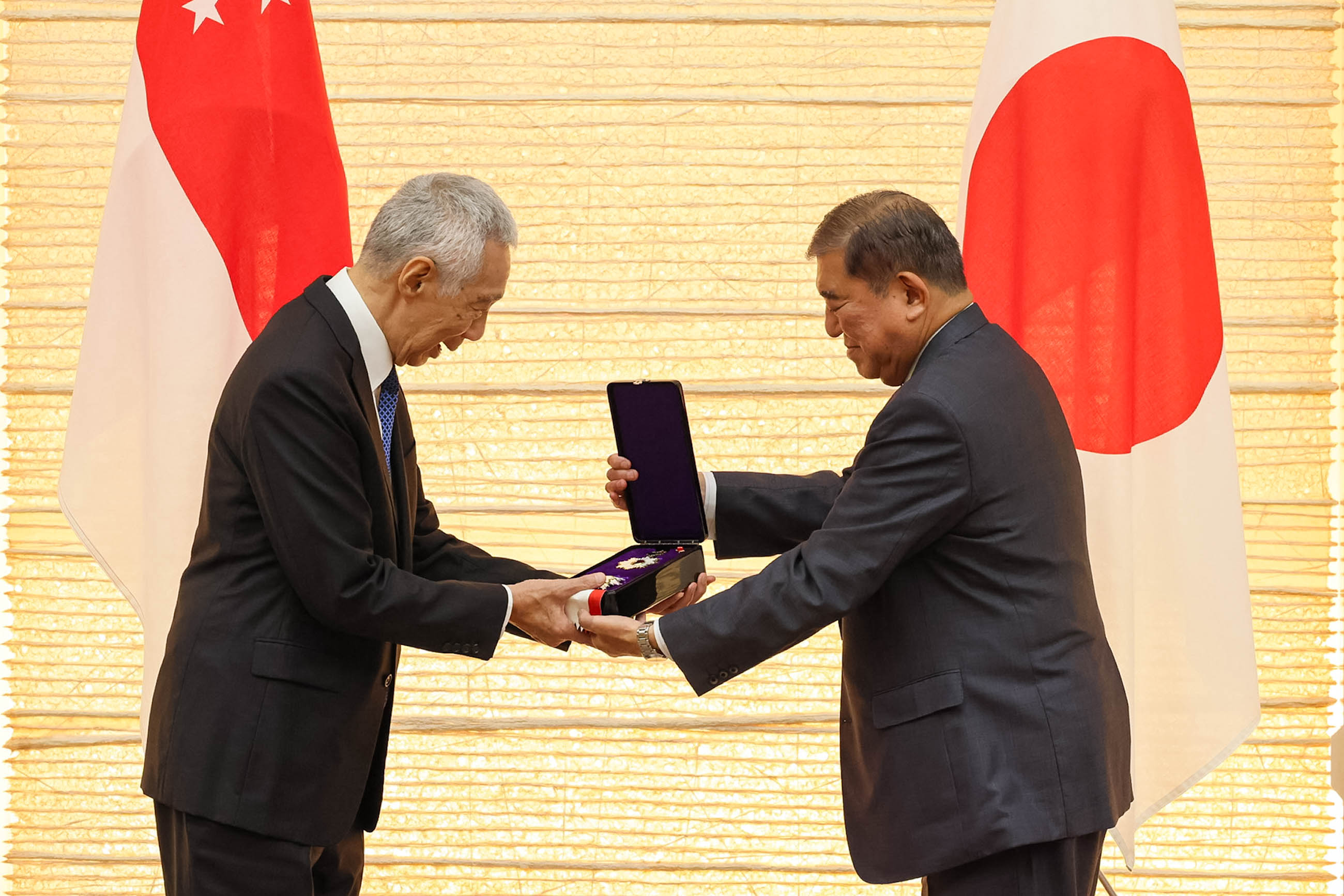 Decoration Conferment Ceremony (6)