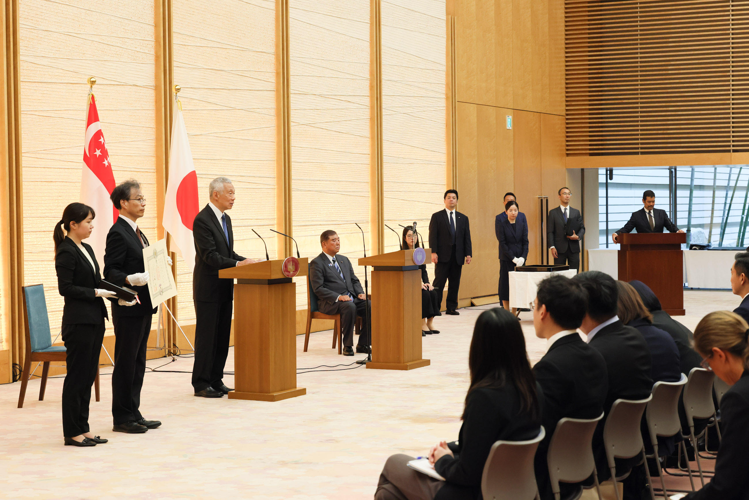 Decoration Conferment Ceremony (9)