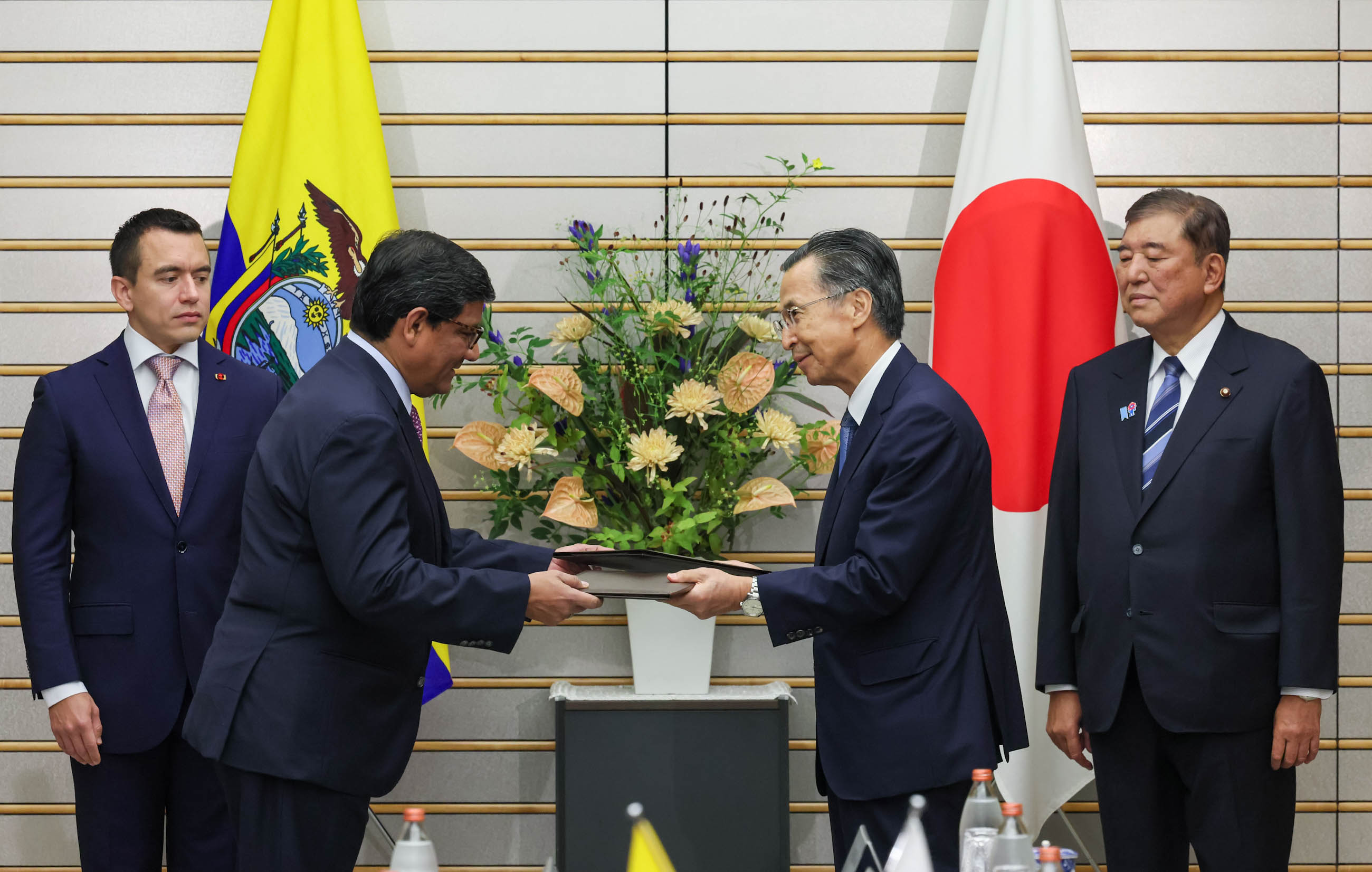 Japan-Ecuador Summit Meeting (3)