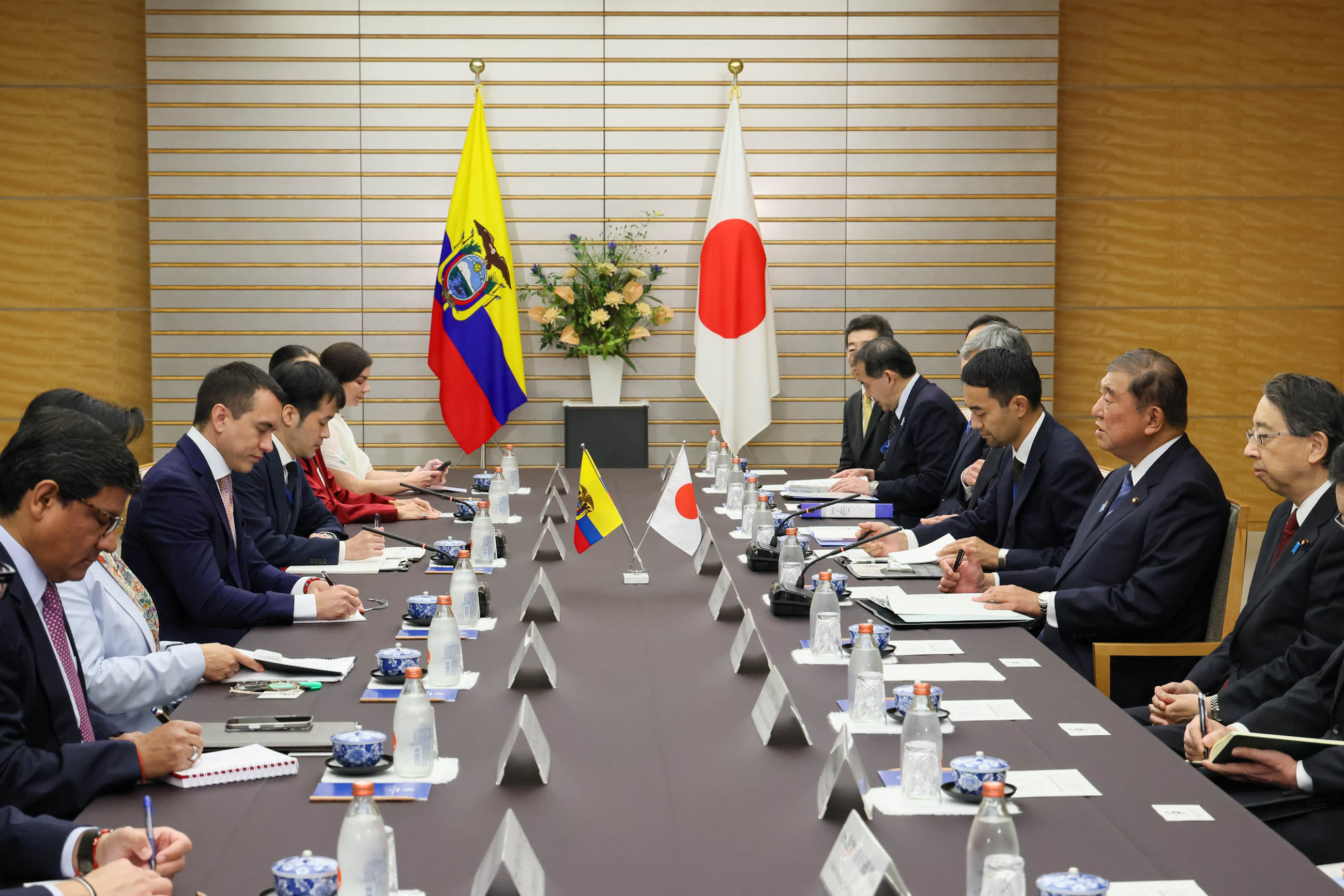 Japan-Ecuador Summit Meeting (11)