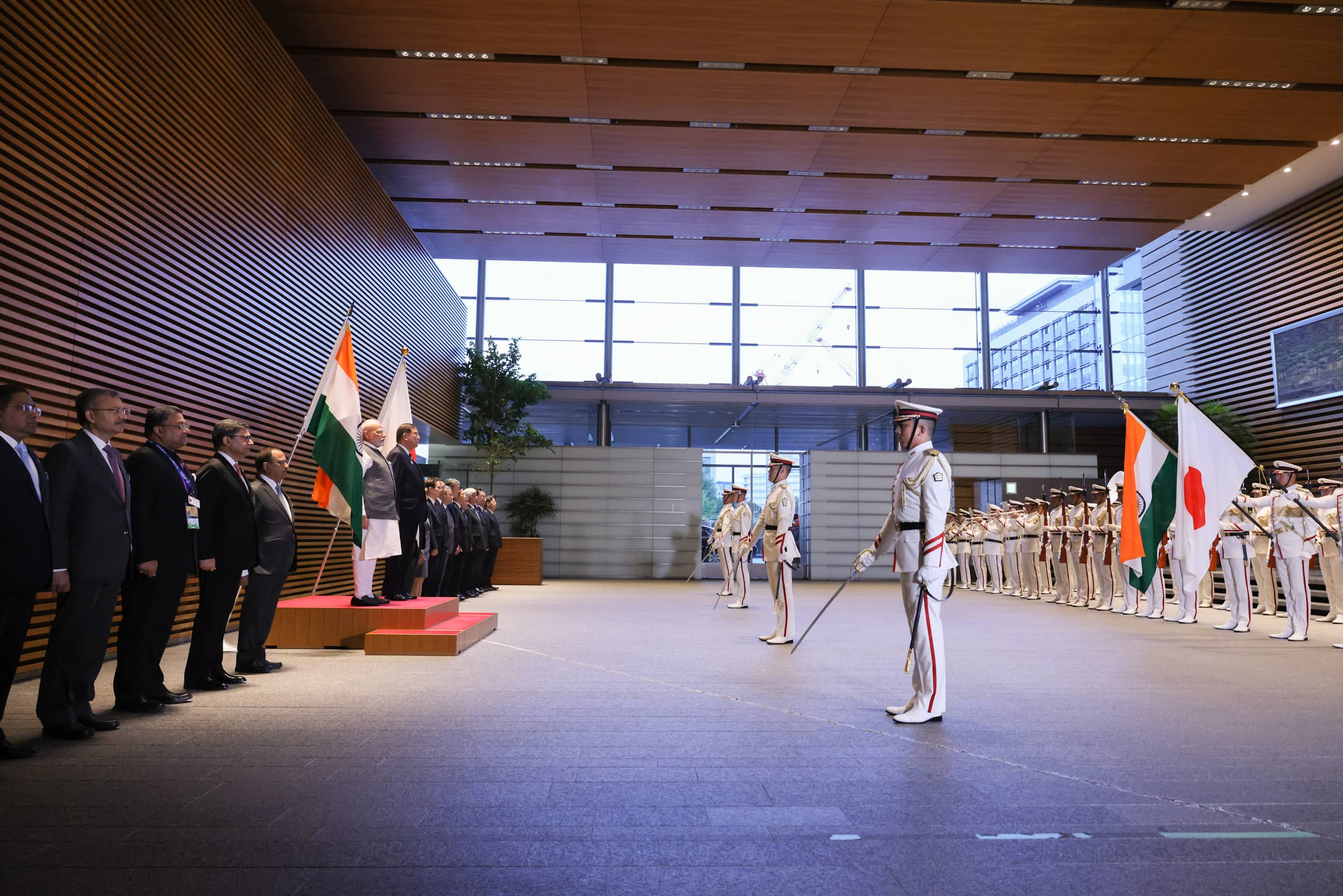 Salute and guard of honor ceremony (1)