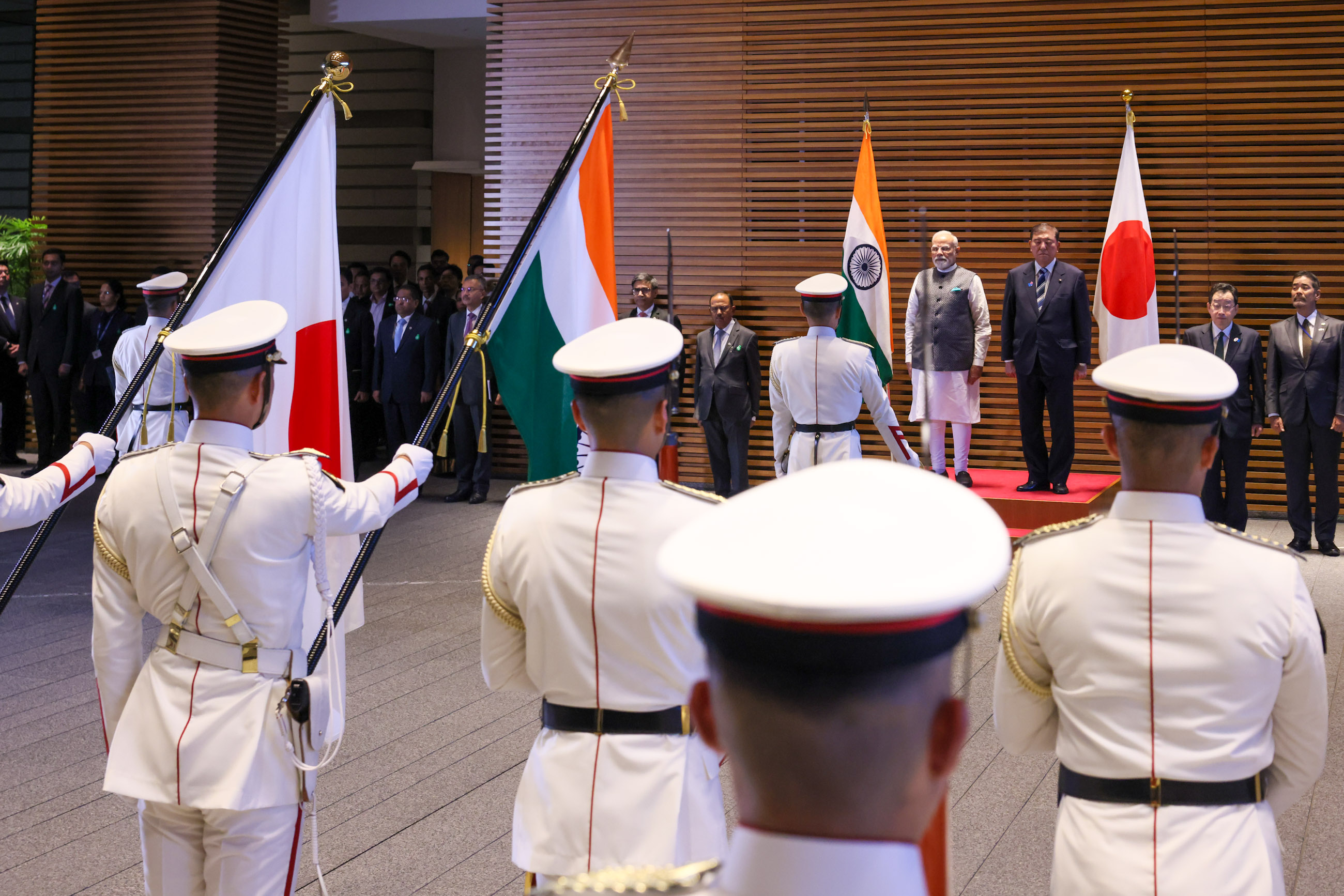 Salute and guard of honor ceremony (2)