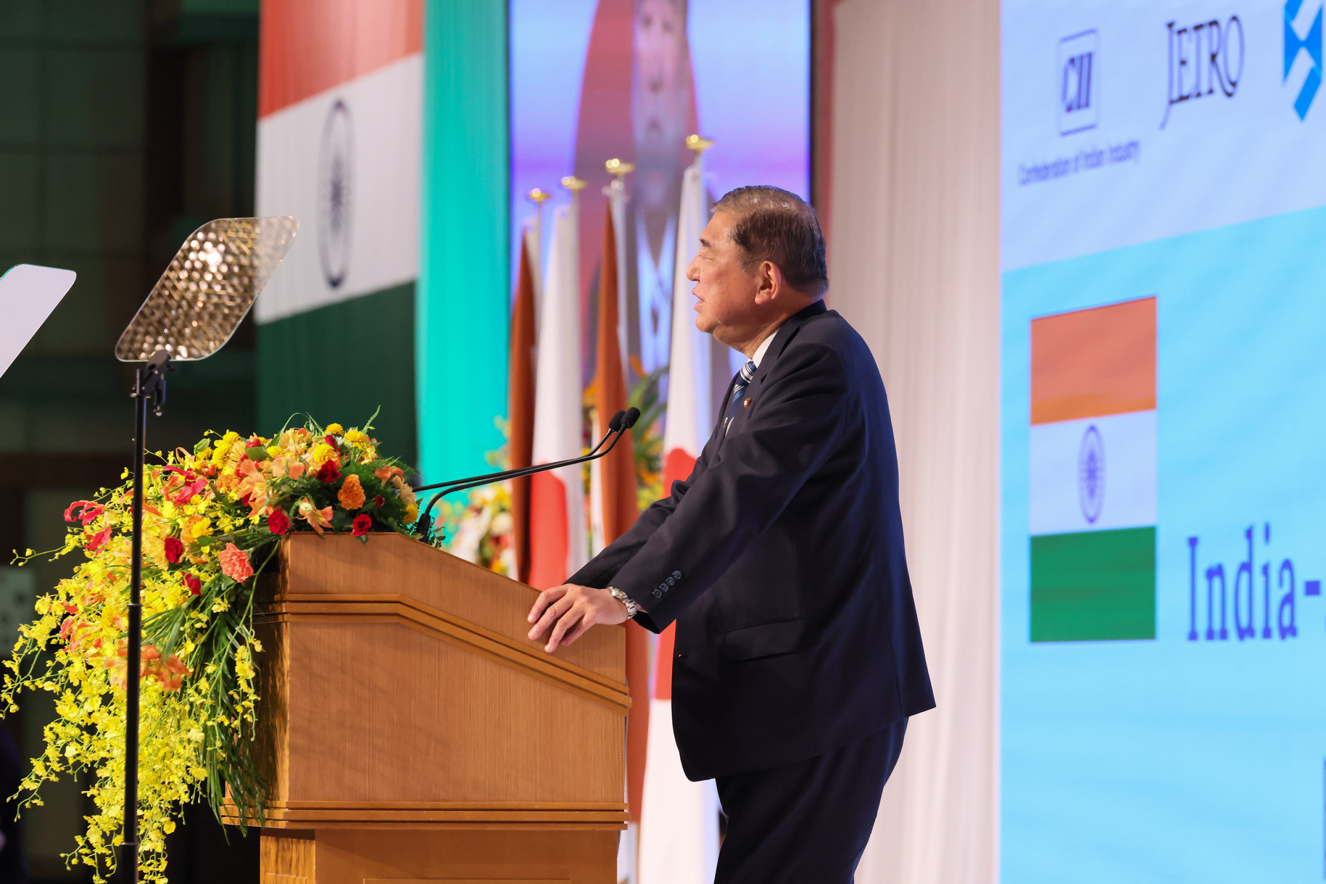 Prime Minister Ishiba delivering an address (5)