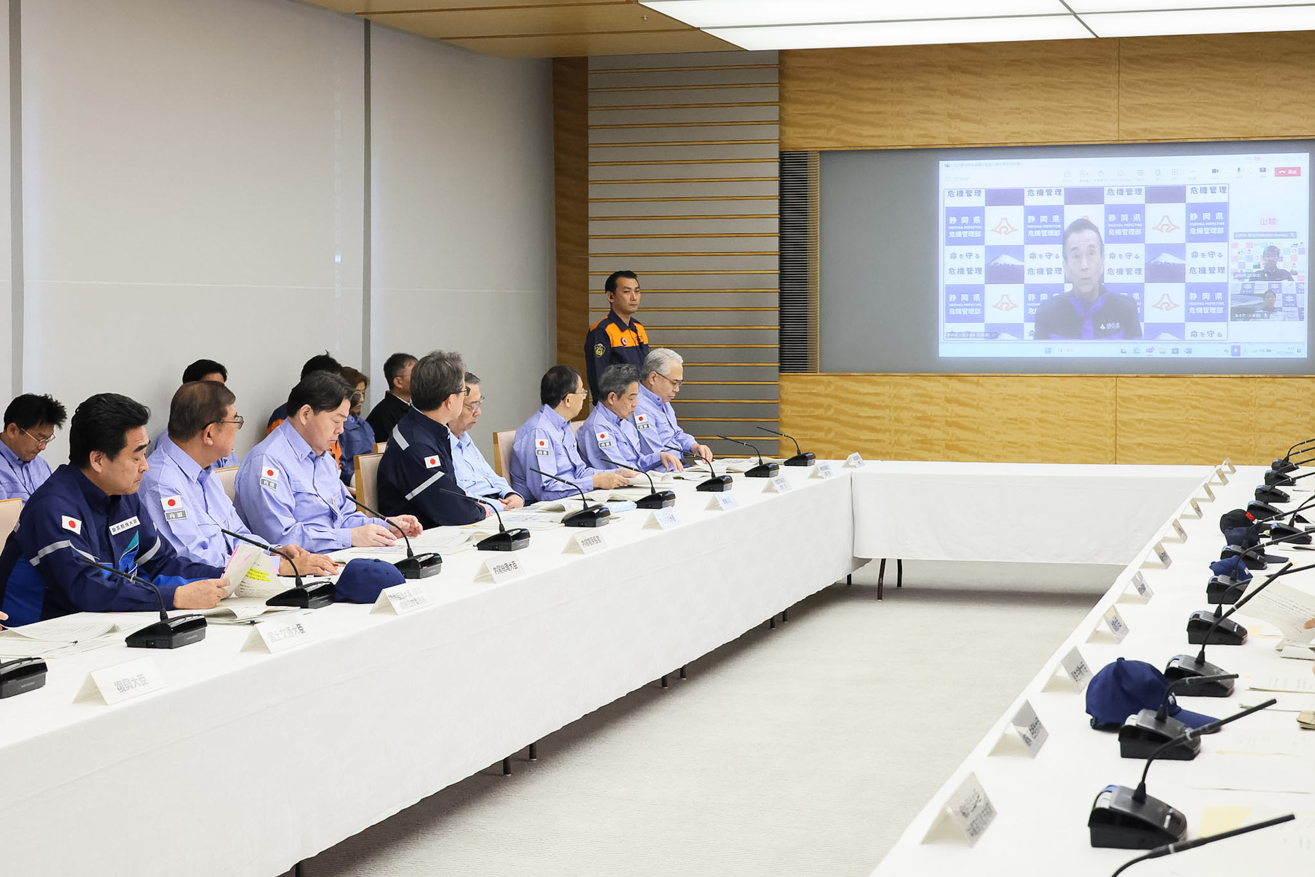 Prime Minister Ishiba attending the Emergency Disaster Management Headquarters (2)