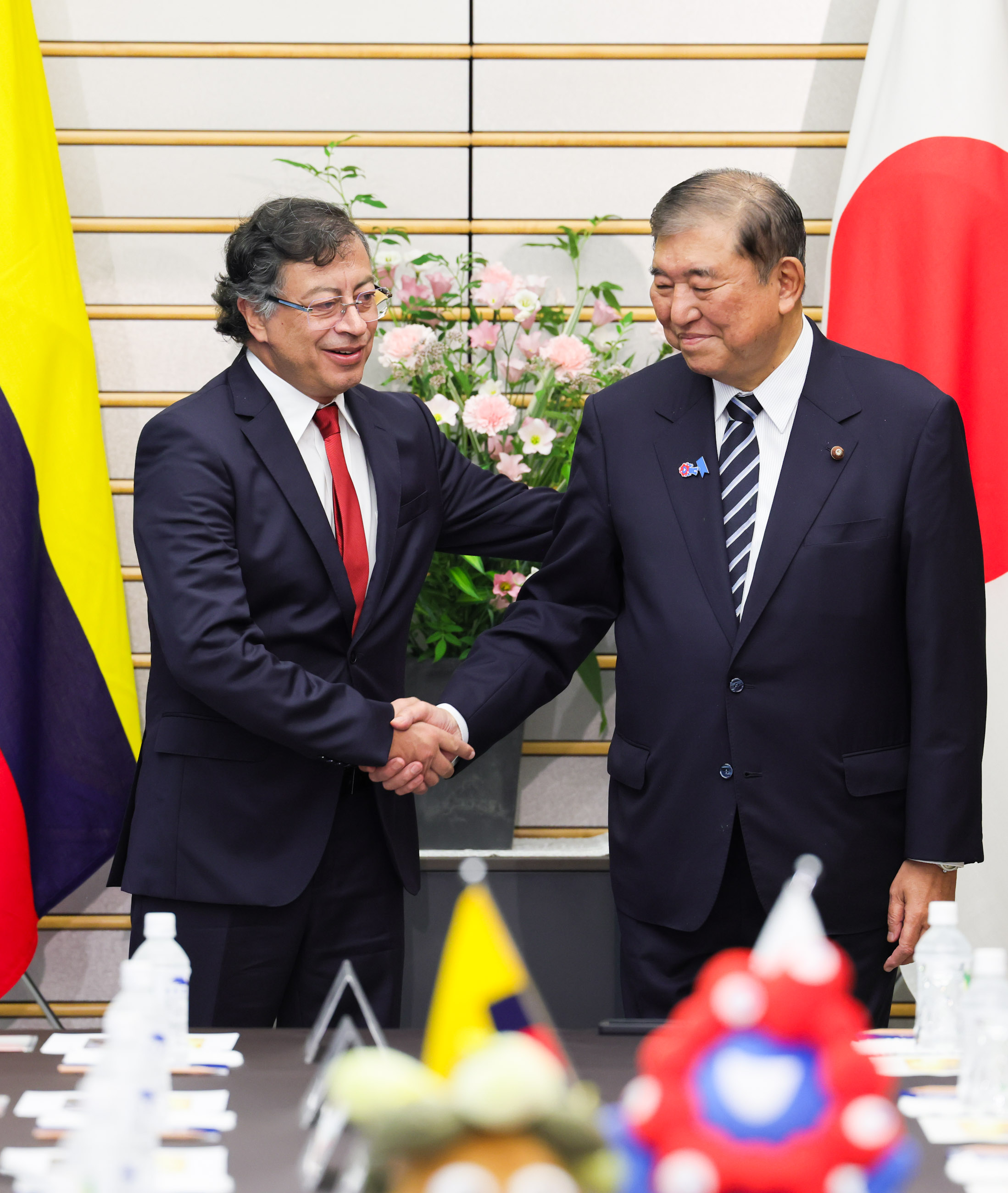 Japan-Colombia Summit Meeting (2)