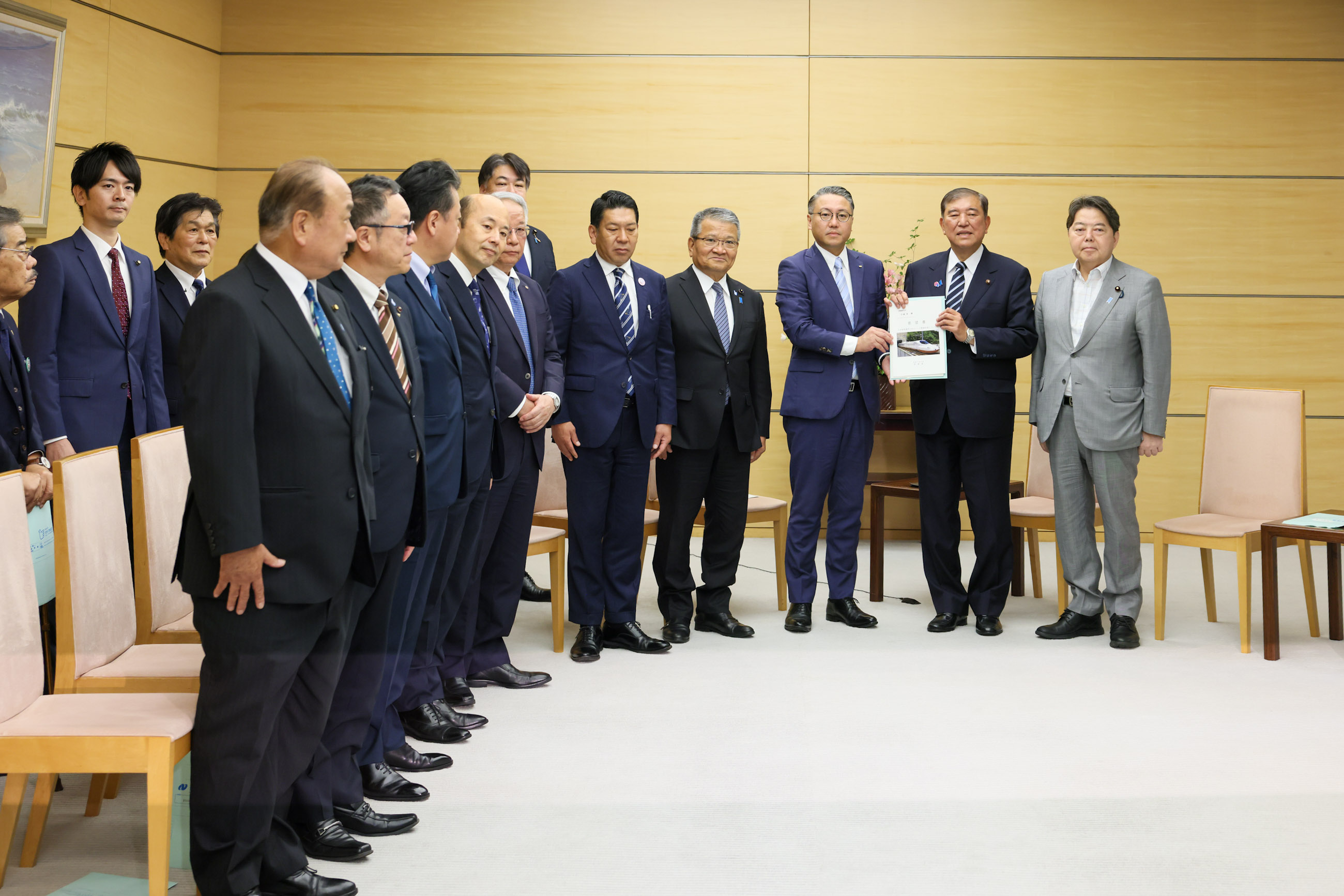 Prime Minister Ishiba receiving requests (4)