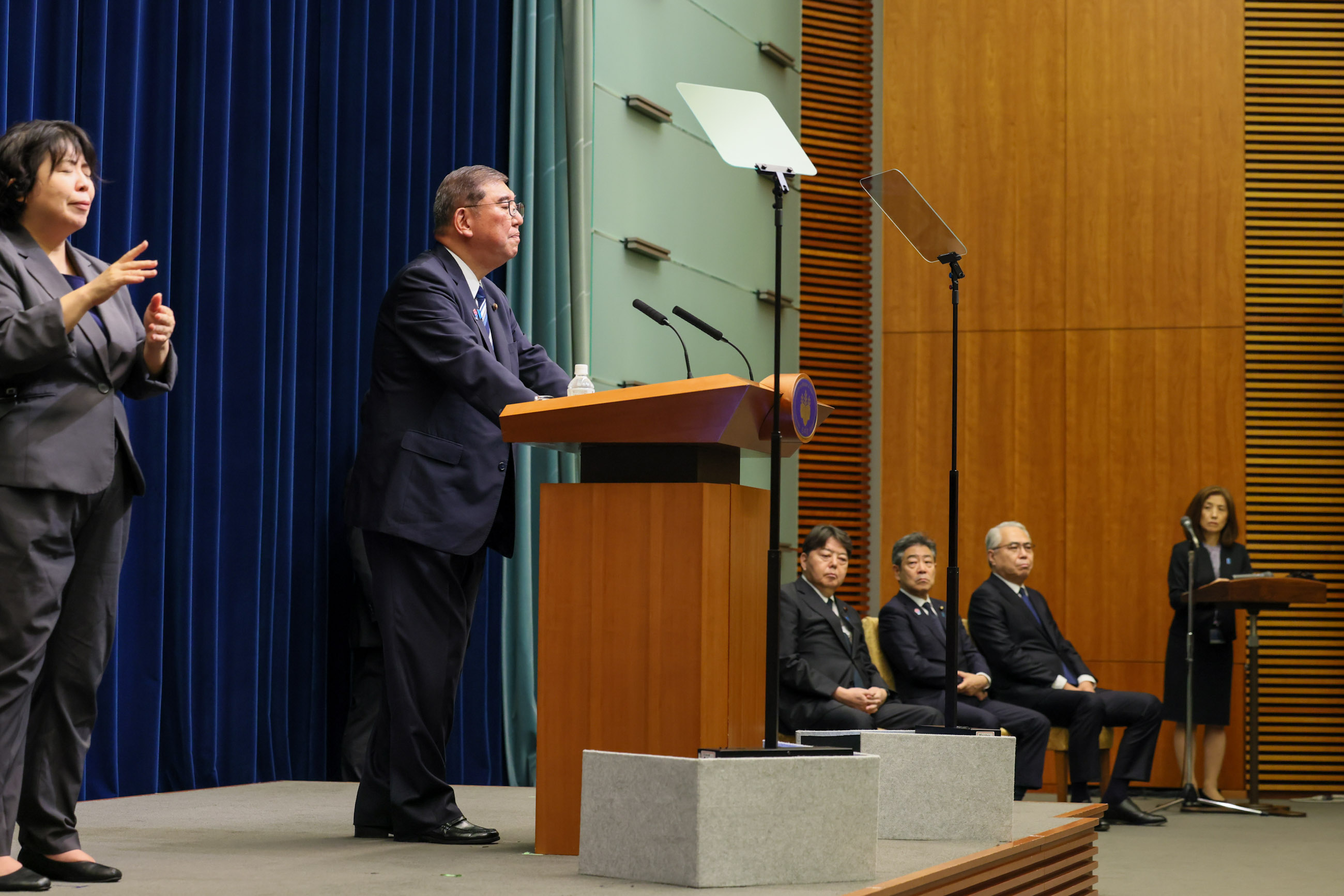 Prime Minister Ishiba making an opening statement (4)