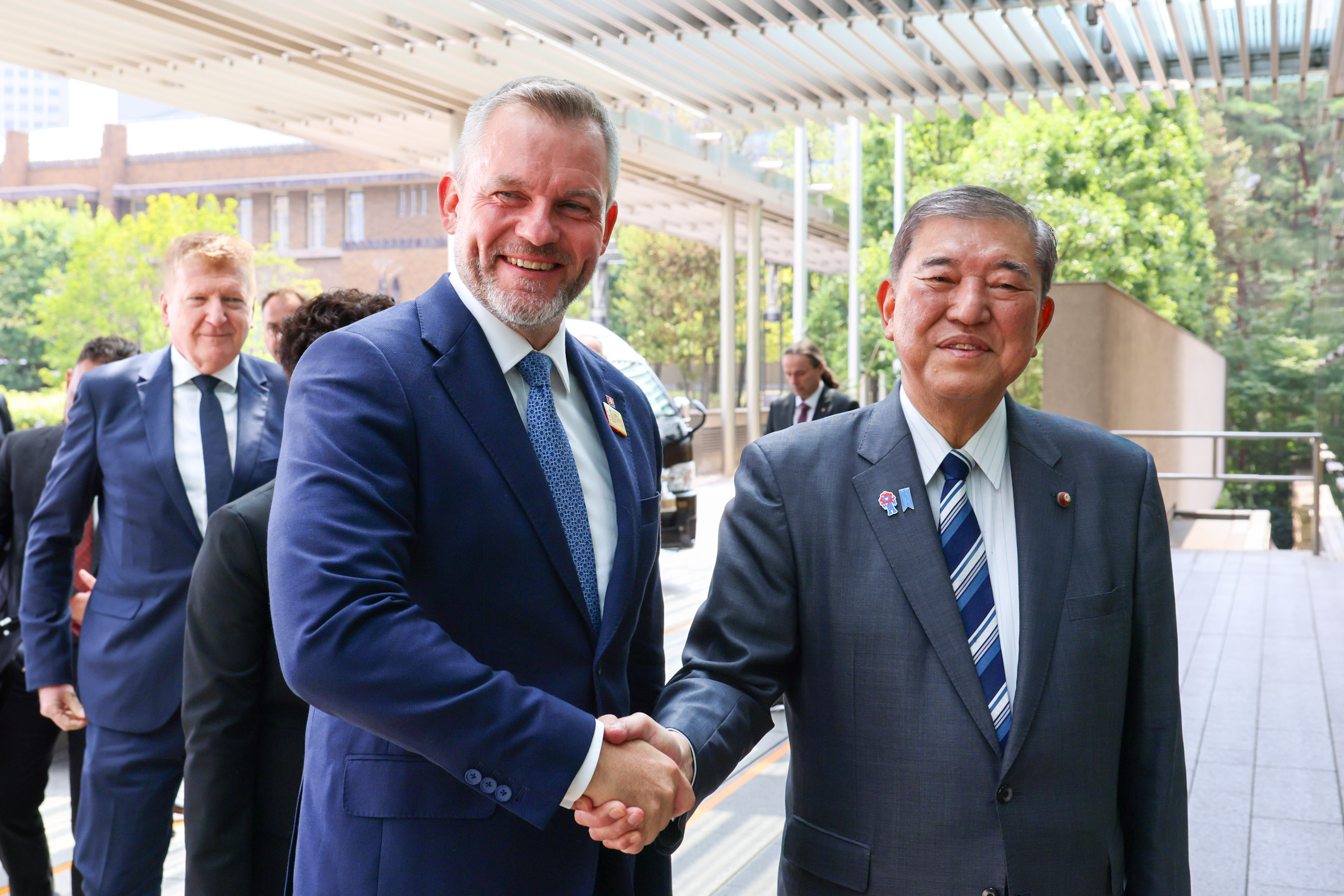 Prime Minister Ishiba welcoming President Pellegrini (2)