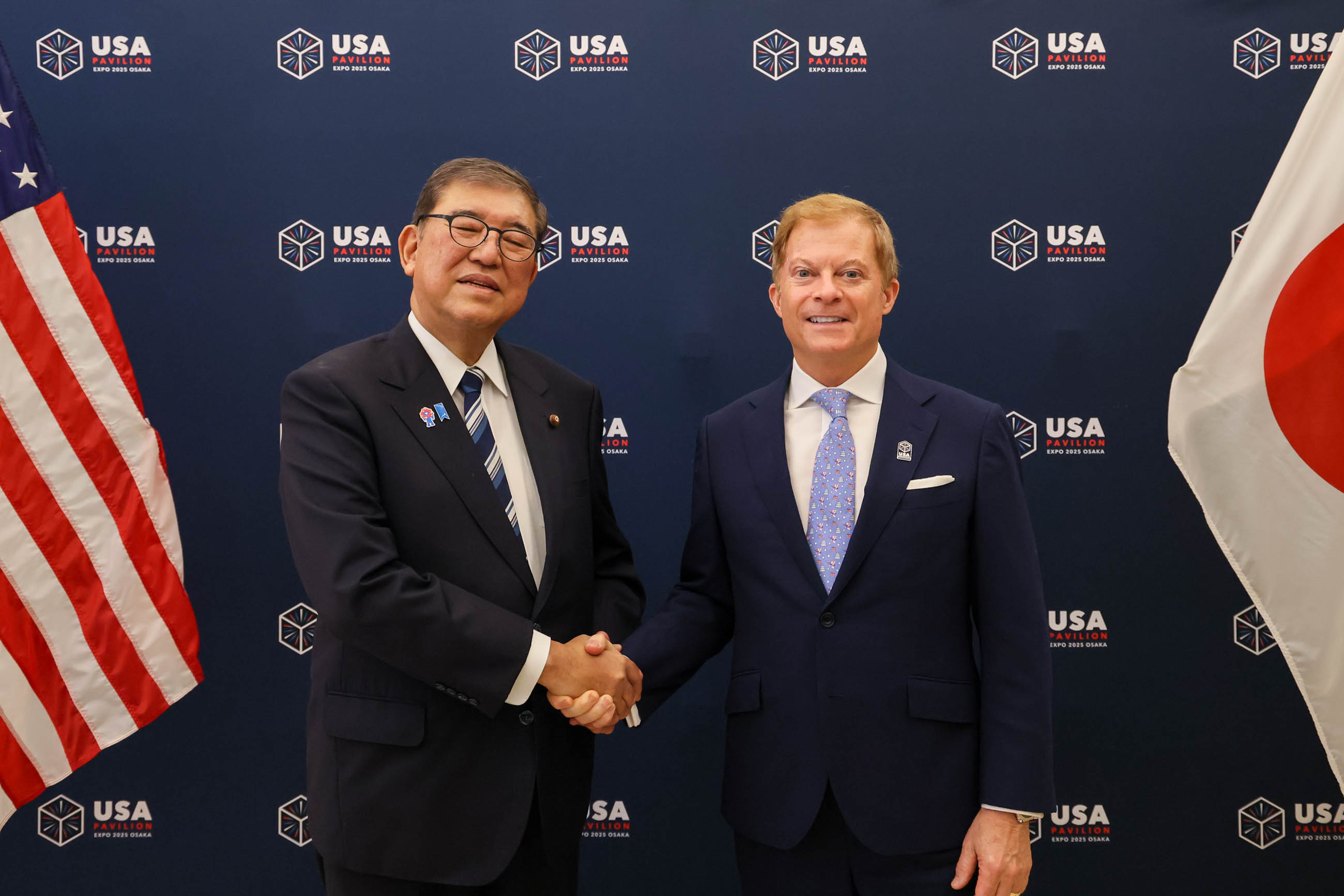 Prime Minister Ishiba visiting the USA Pavilion (7)