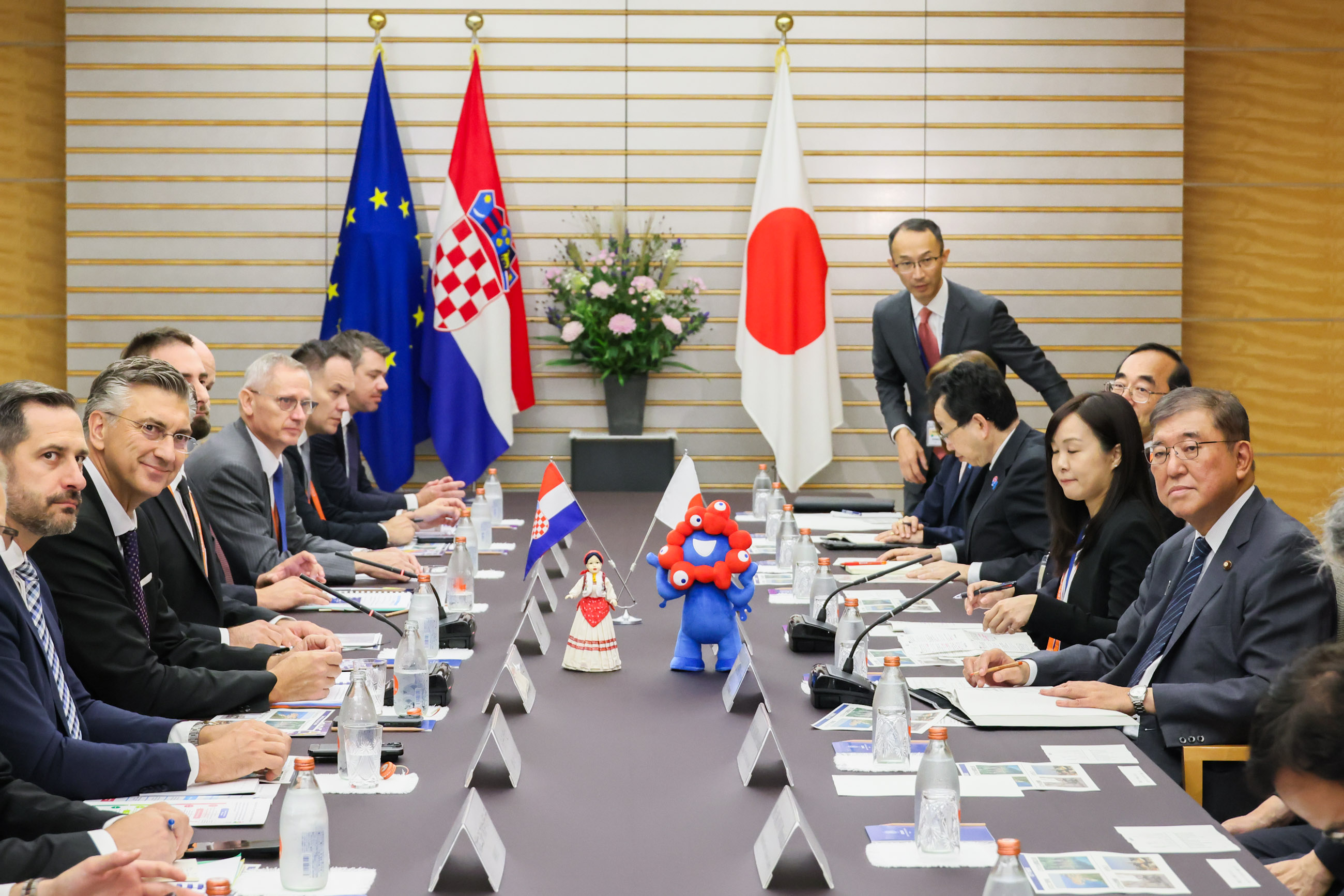 Japan-Croatia Summit Meeting (9)