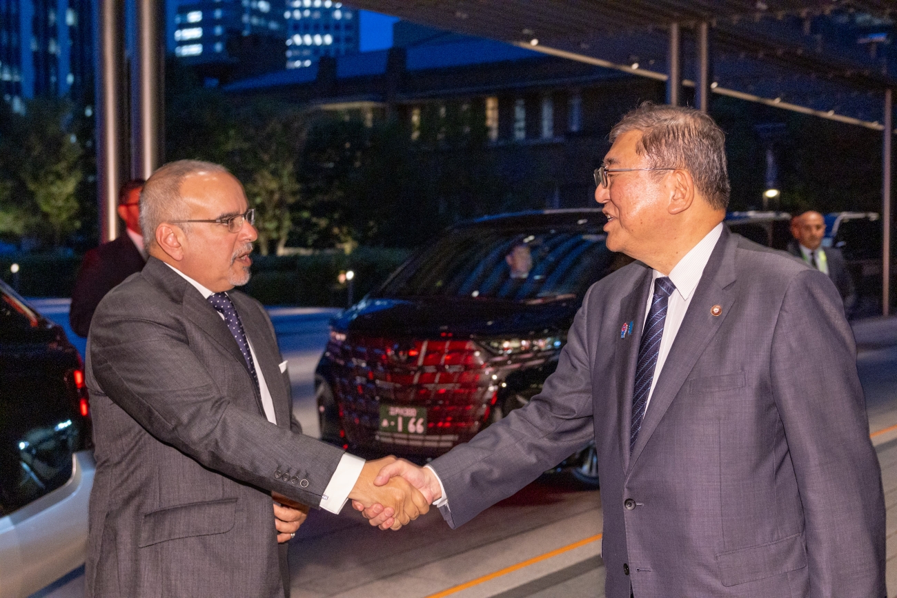 Prime Minister Ishiba welcoming His Royal Highness Crown Prince and Prime Minister Salman