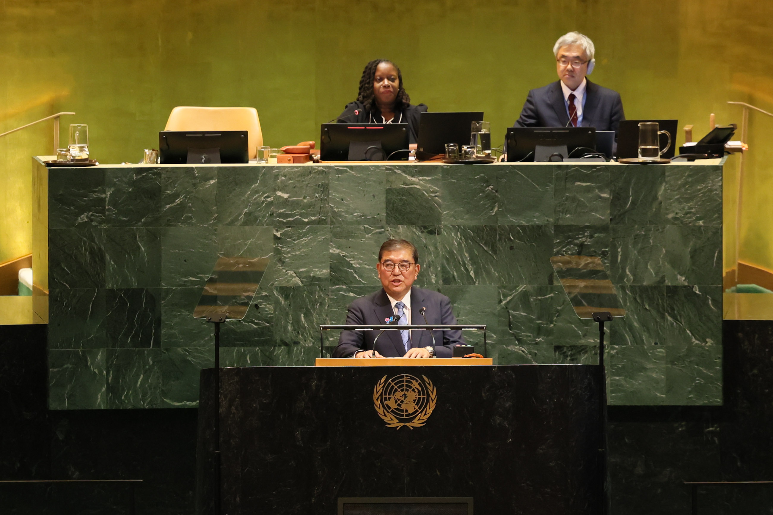 Prime Minister Ishiba delivering his statement at the General Debate of the UN General Assembly (4)