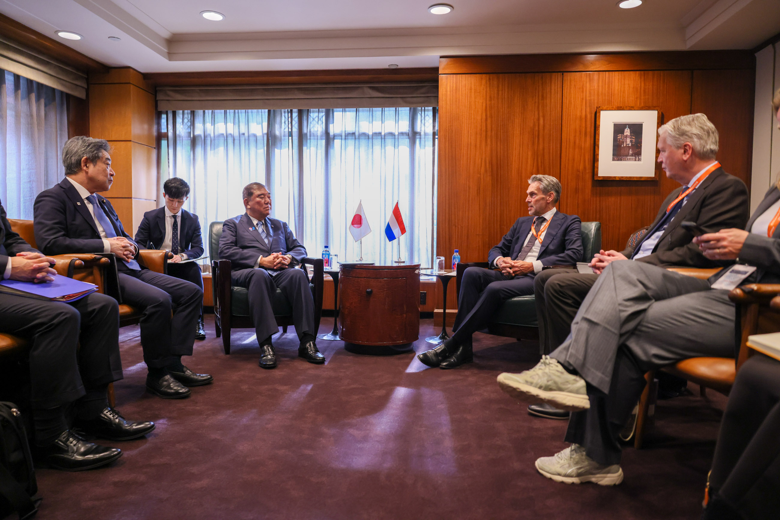 Japan-Netherlands Summit Meeting (4)