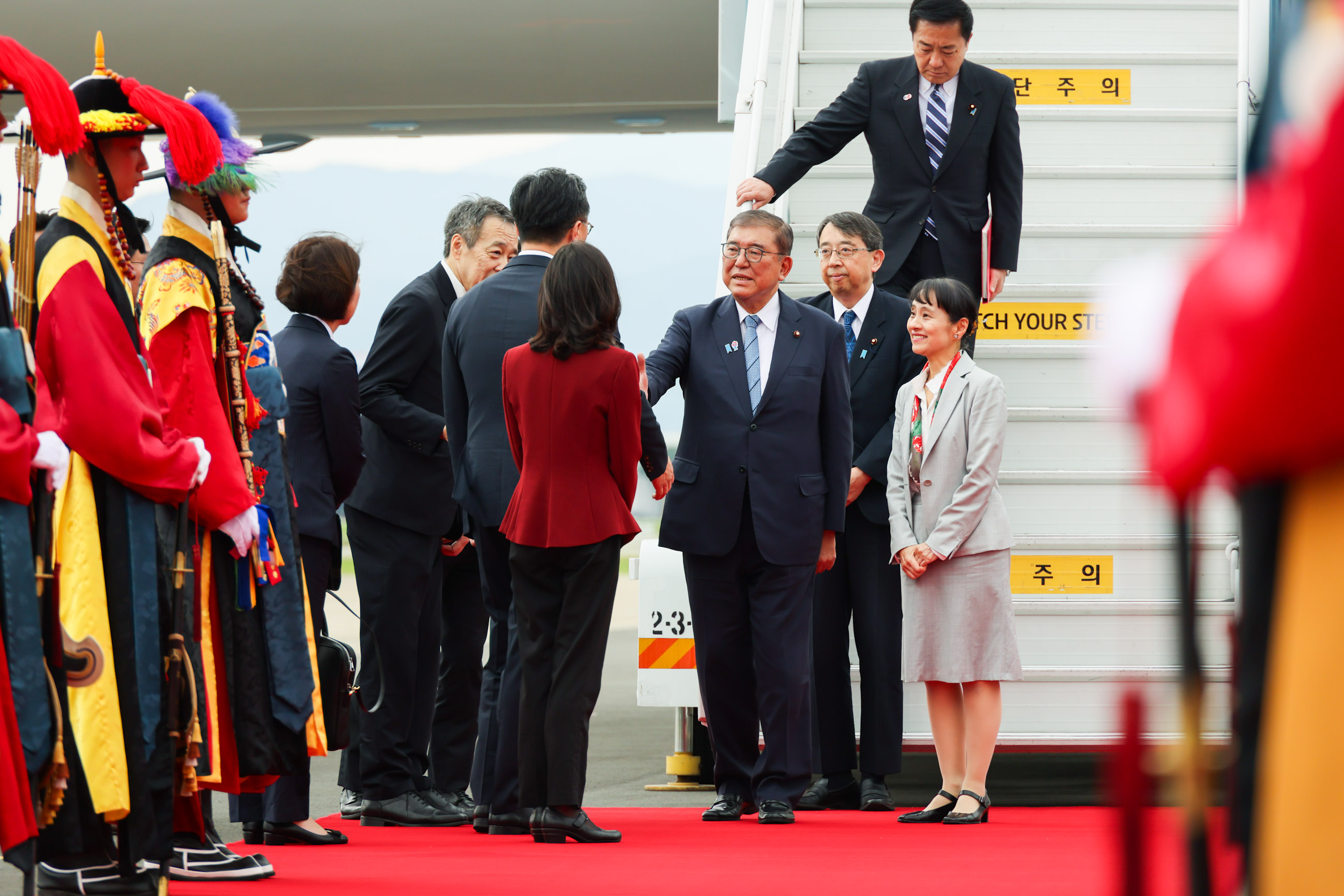 Prime Minister Ishiba arriving in the Republic of Korea (2)