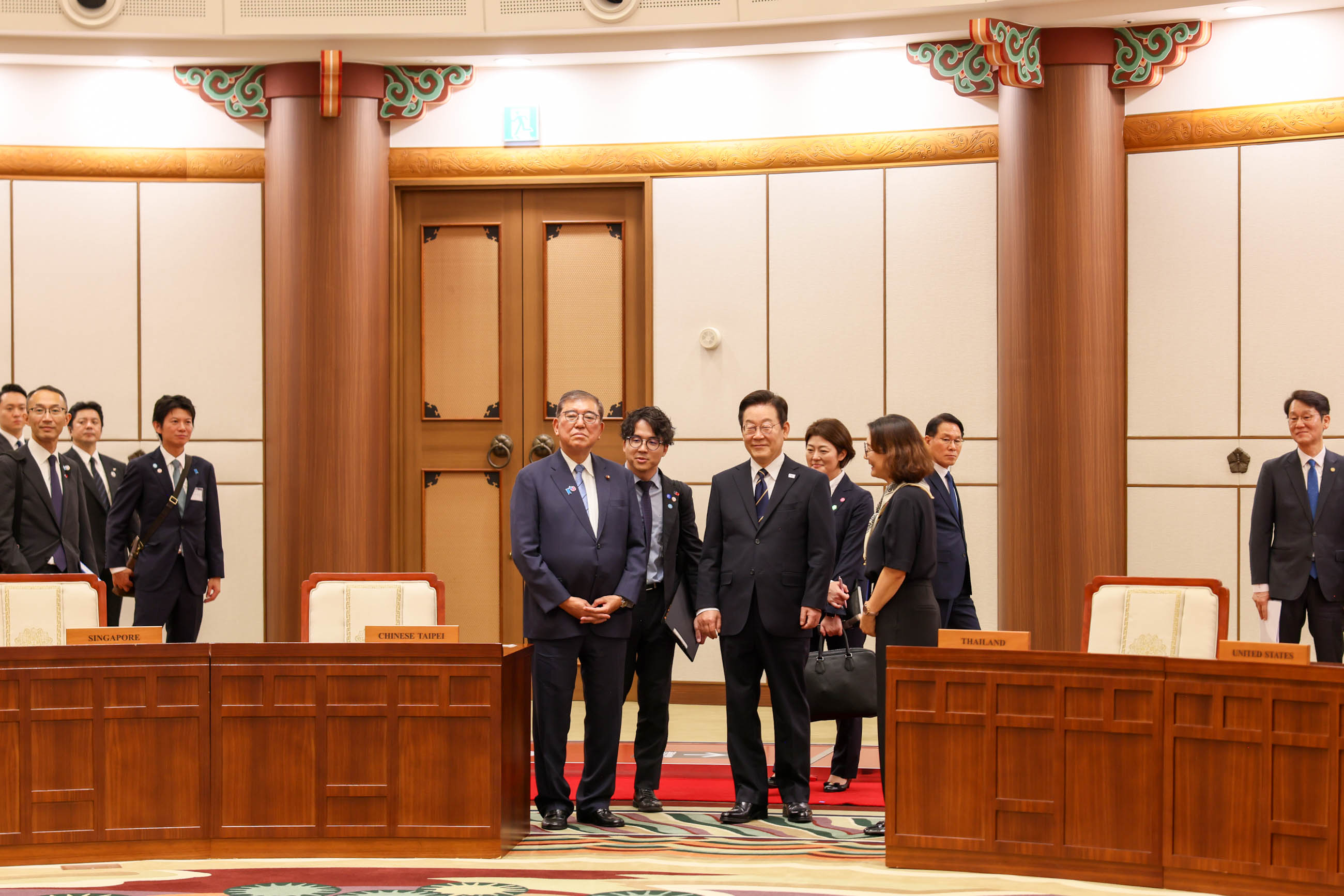 Prime Minister Ishiba visiting Nurimaru APEC House (7)