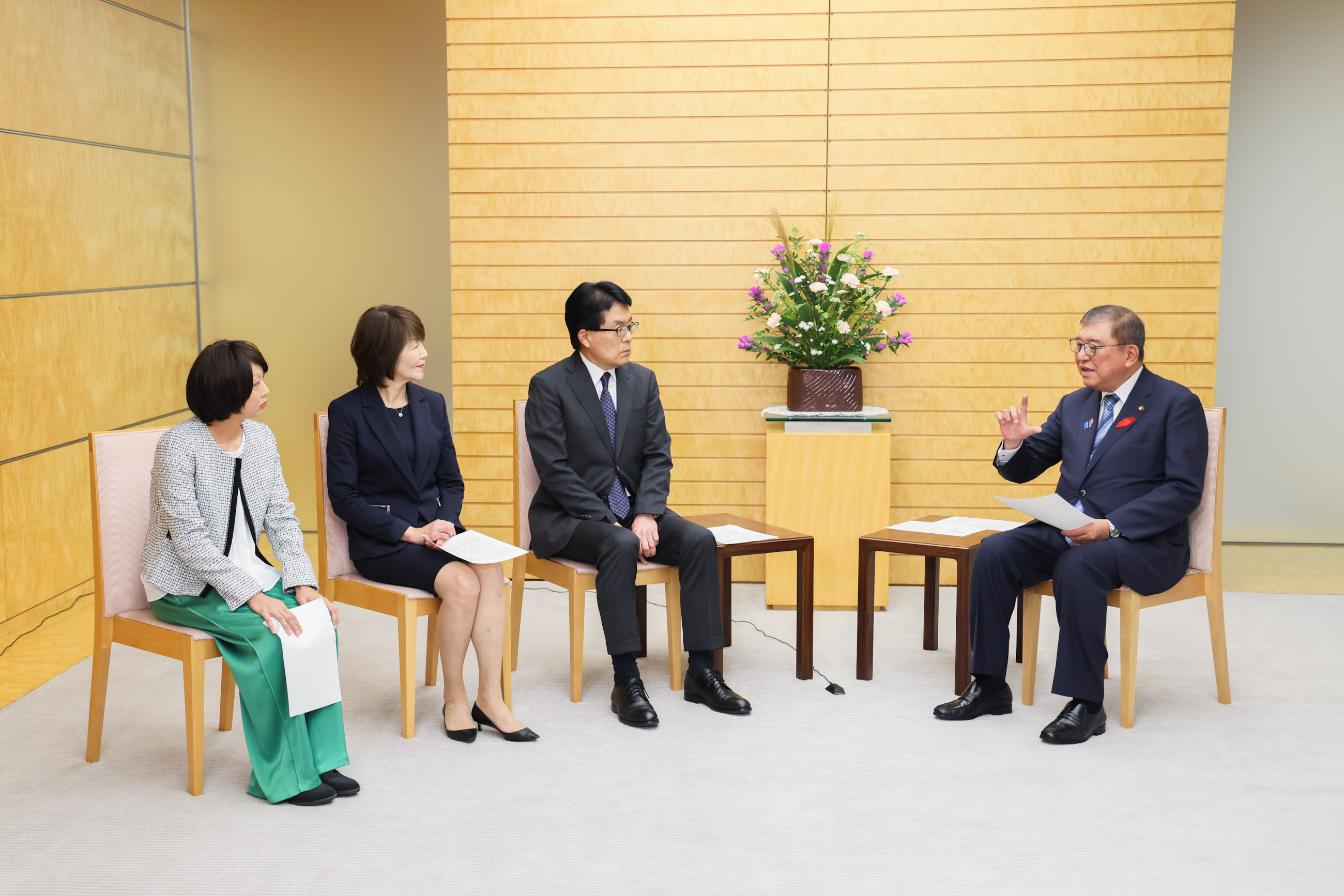 Prime Minister Ishiba receiving a courtesy call (3)