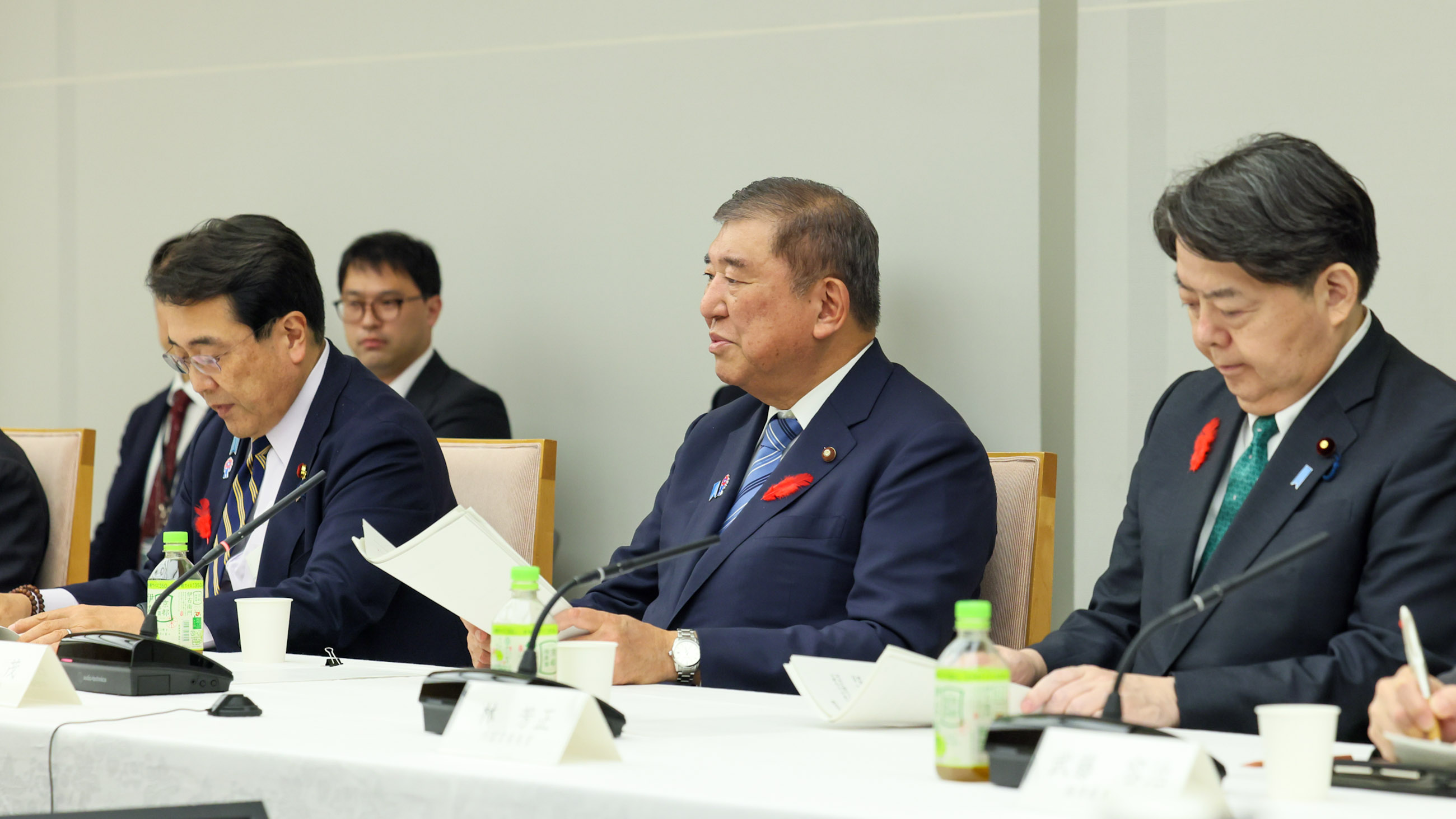 Prime Minister Ishiba wrapping up the meeting (4)