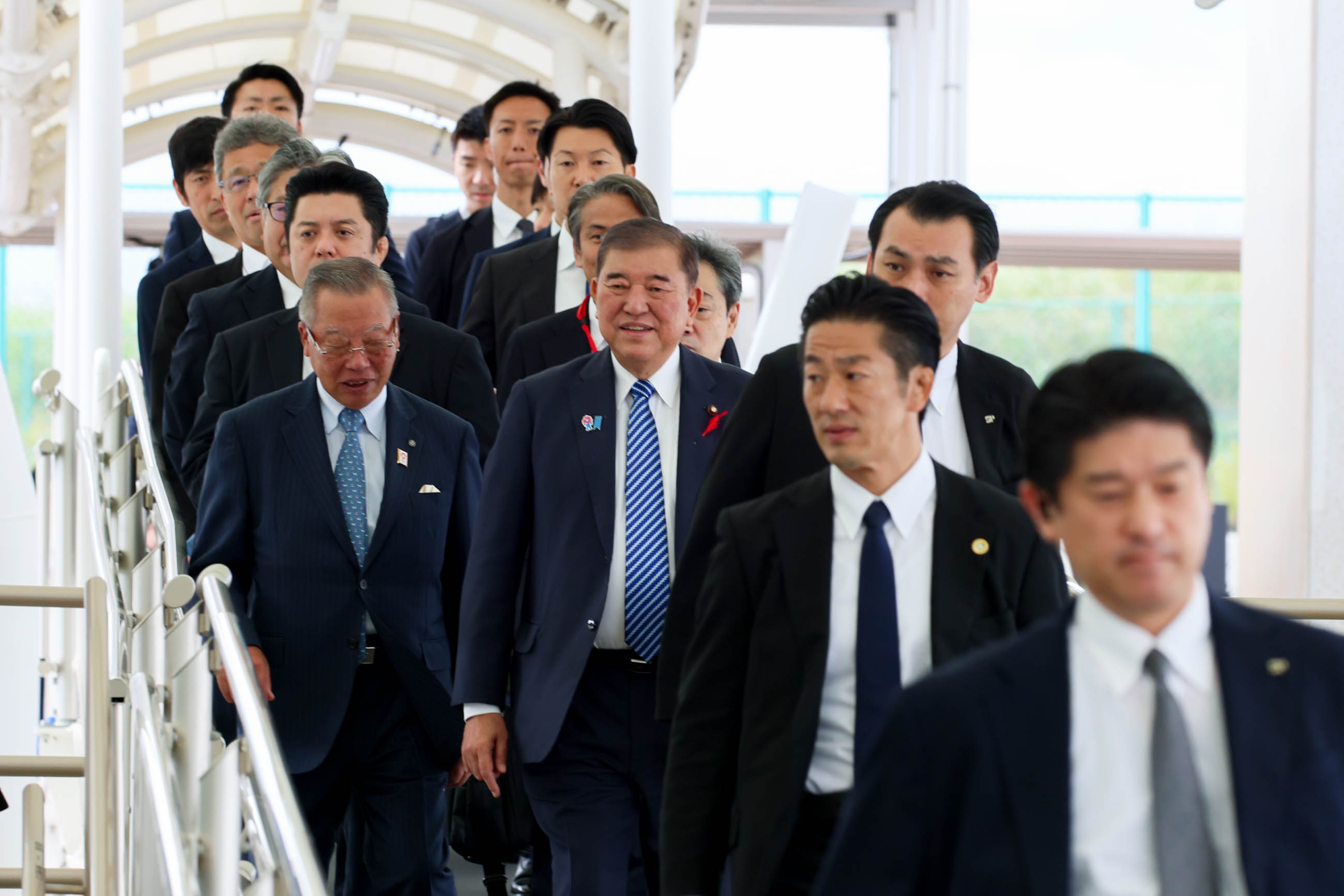 Prime Minister Ishiba observing the Mahoroba (1)
