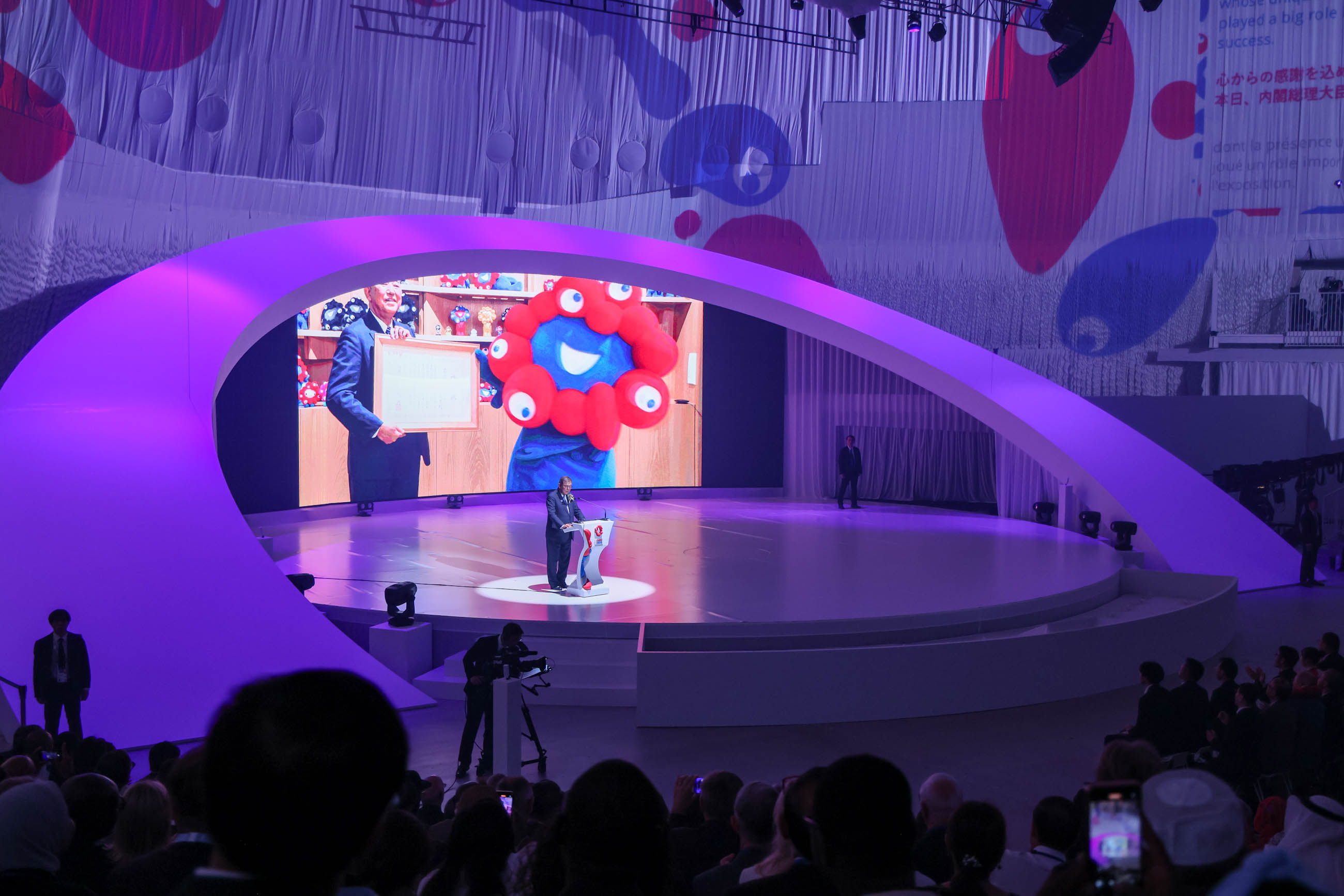 Prime Minsiter Ishiba delivering an address at the closing ceremony (3)