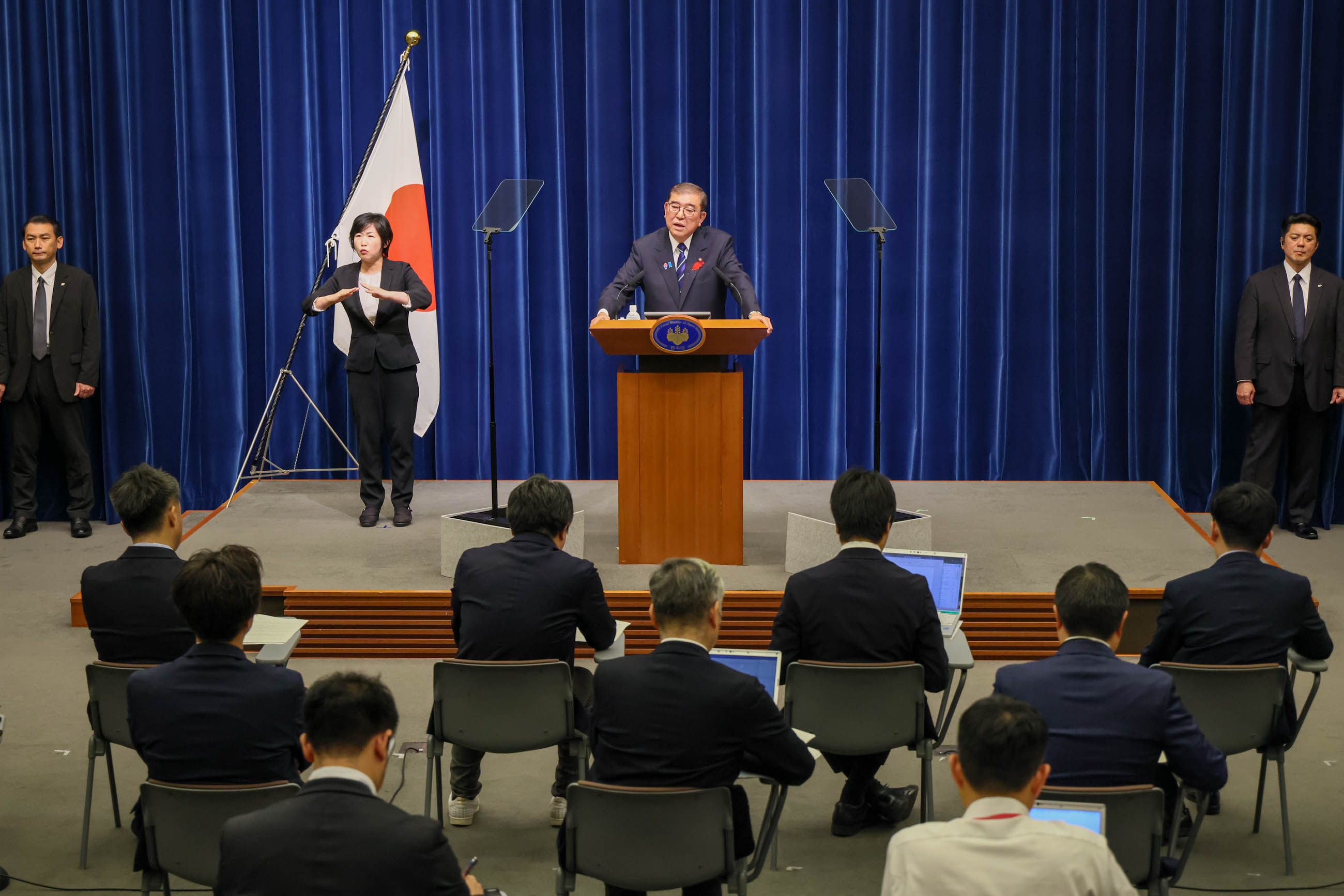 Prime Minister Ishiba making an opening statement (5)