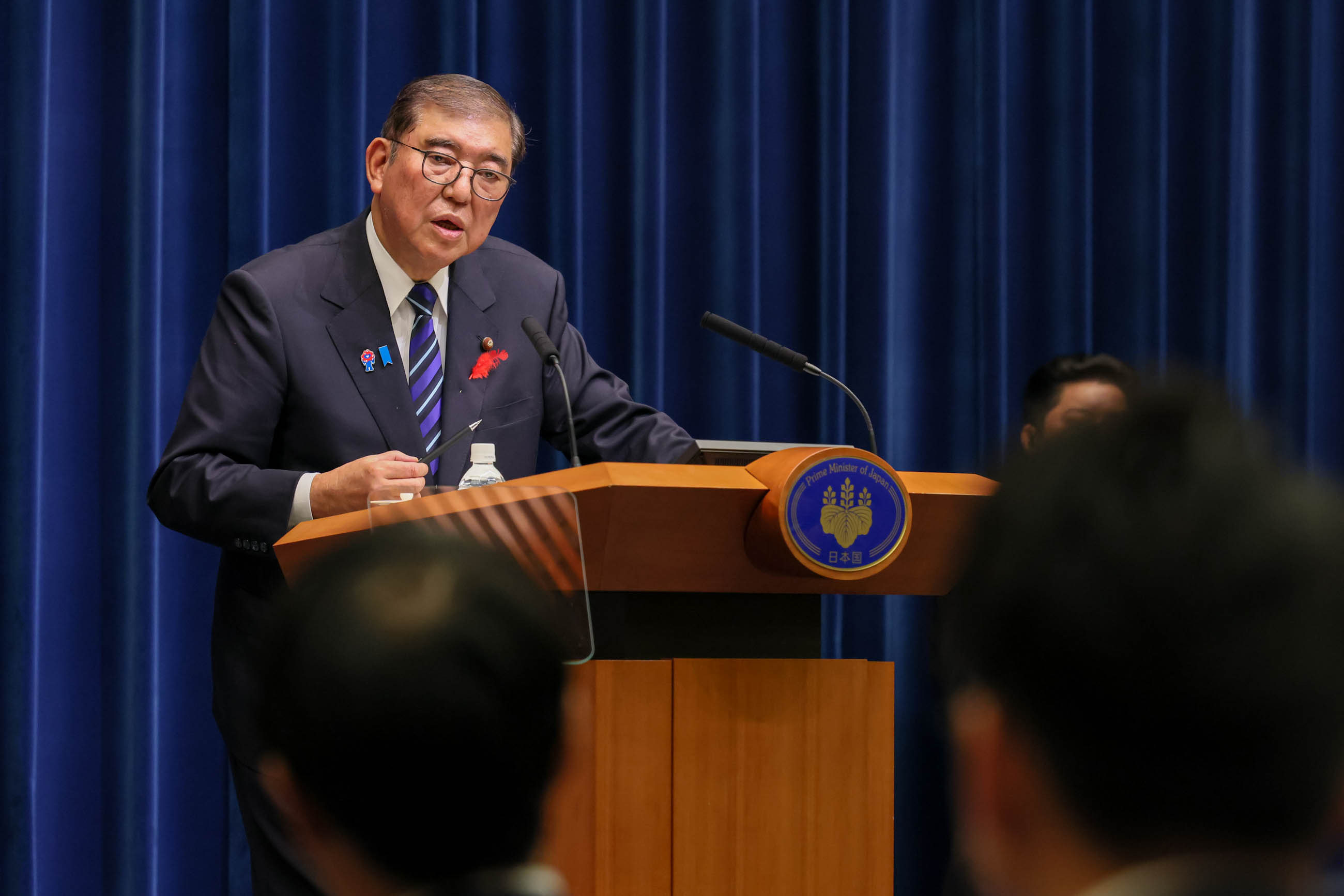 Prime Minister Ishiba answering questions from the press (4)