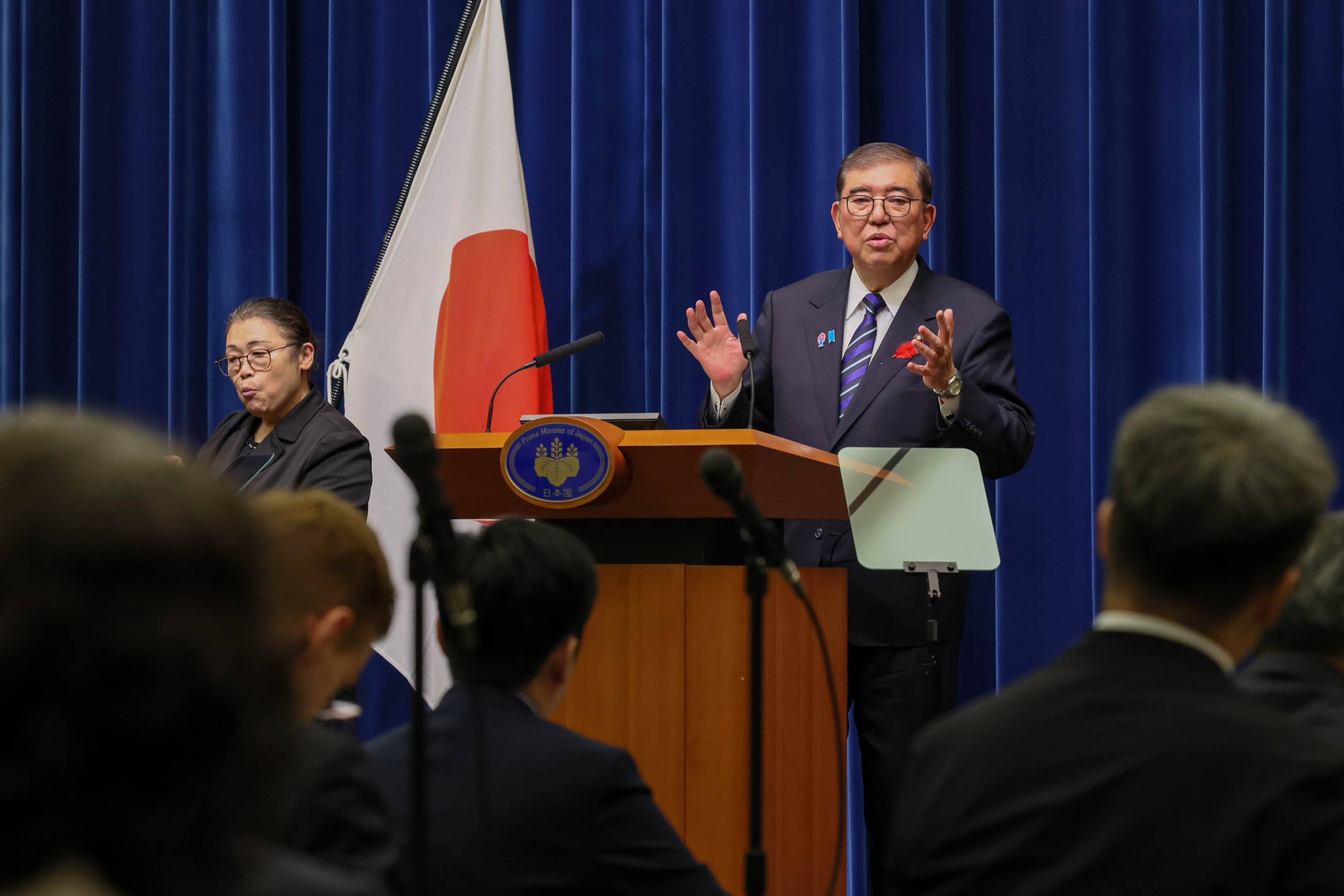 Prime Minister Ishiba answering questions from the press (5)