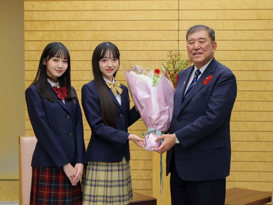 Courtesy Call from Pop Idols of Monthly Magazine nicola