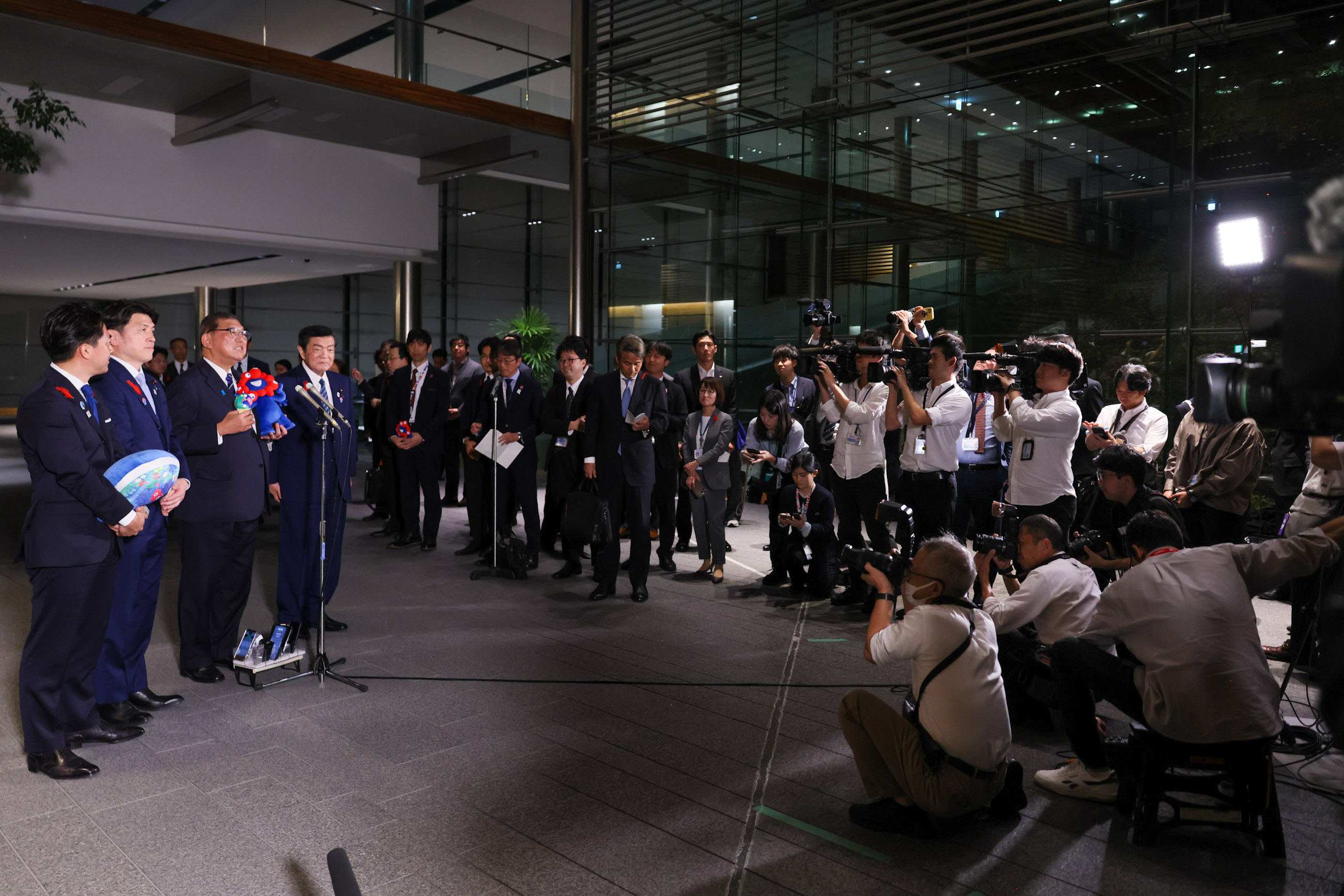 Commemorative photo (1)