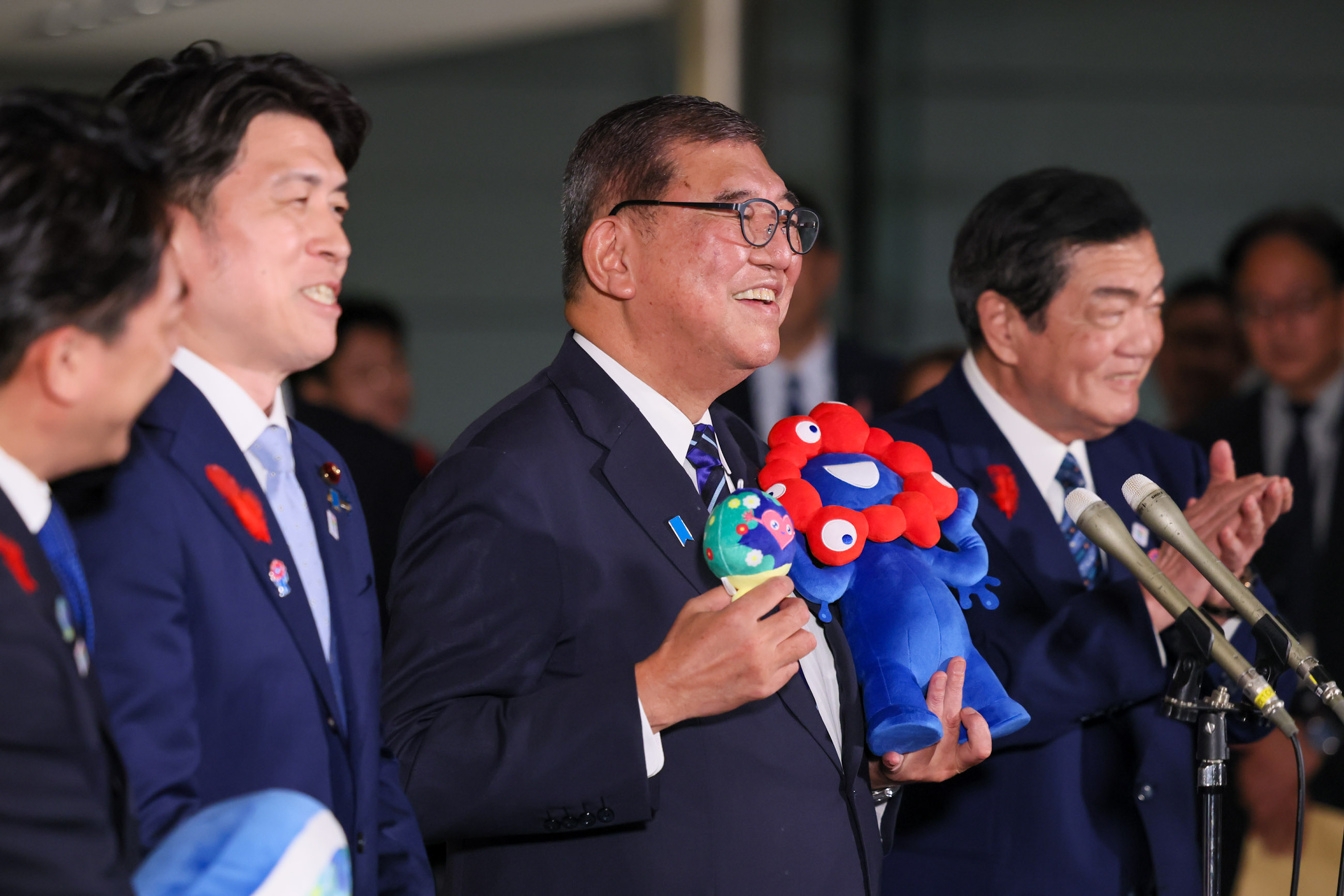 Commemorative photo (2)