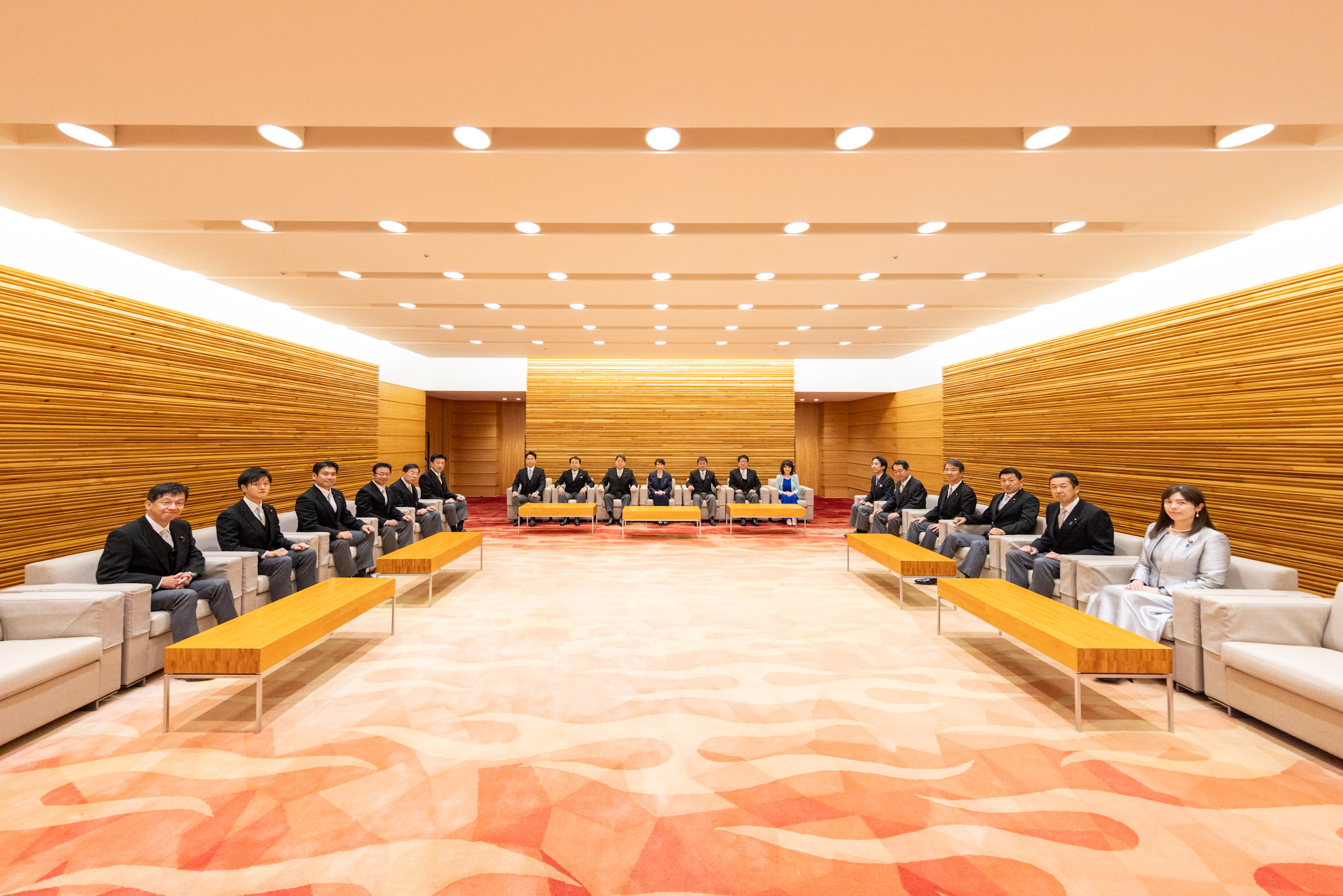 First Cabinet Meeting (2)