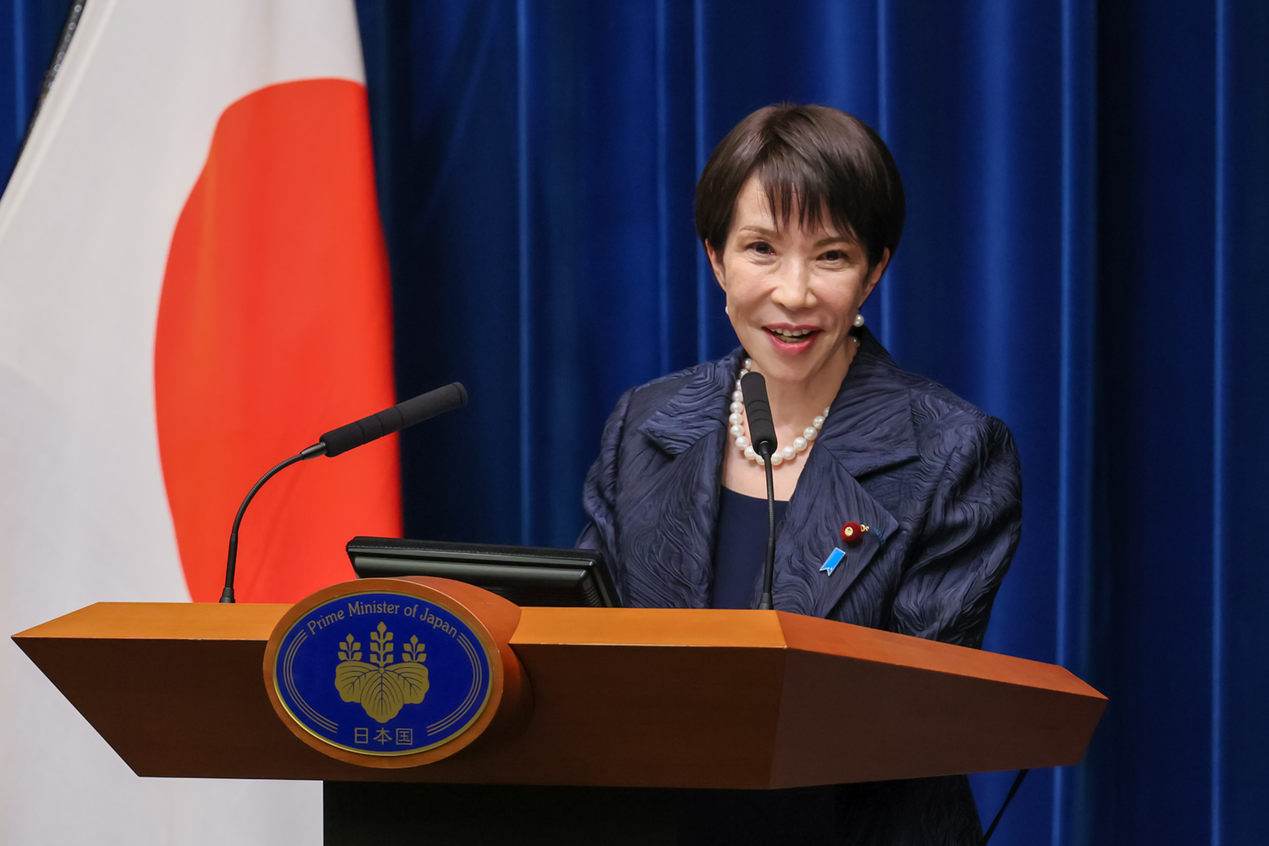 Prime Minister Takaichi answering questions from the press (6)