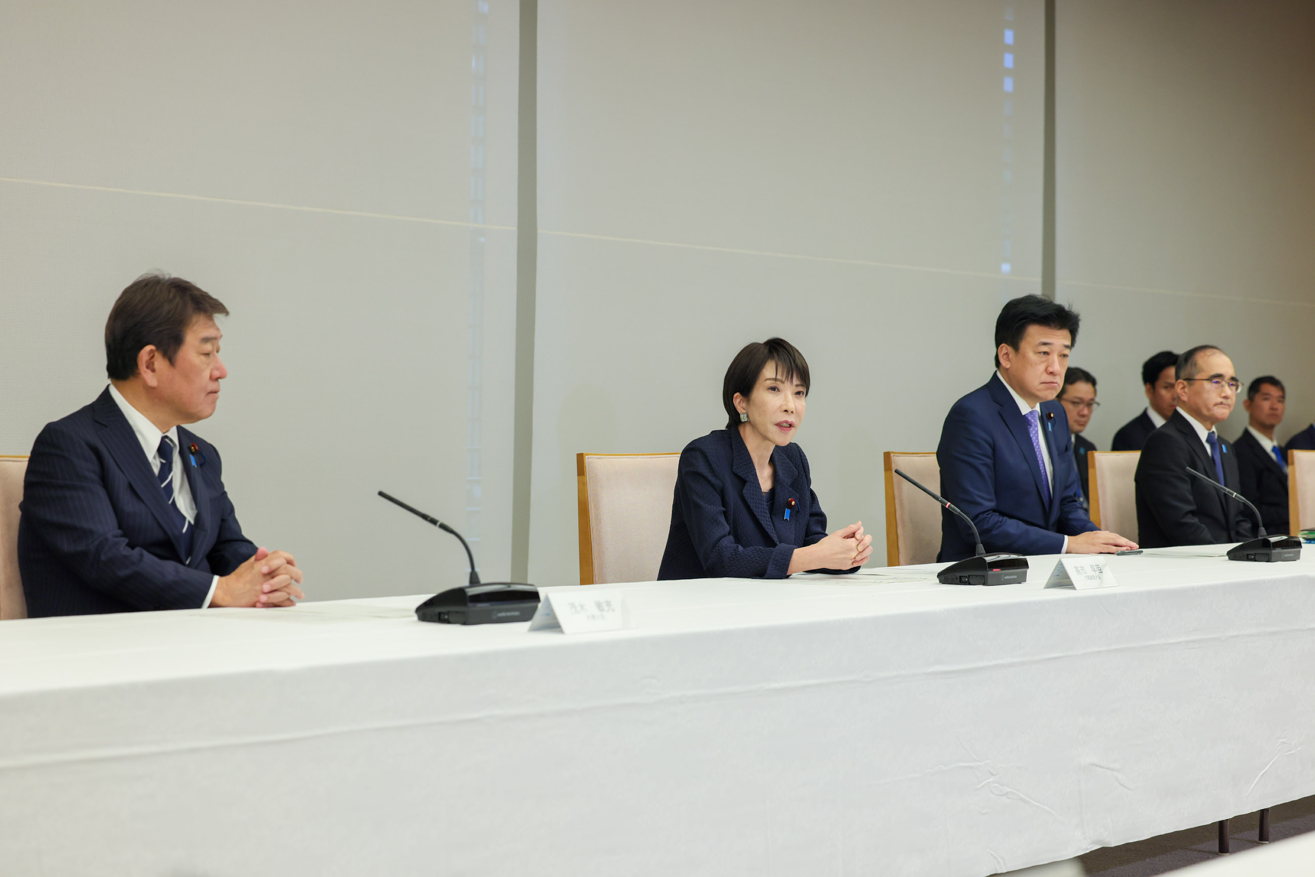 Prime Minister Takaichi holding a meeting with families of abductees and others (5)