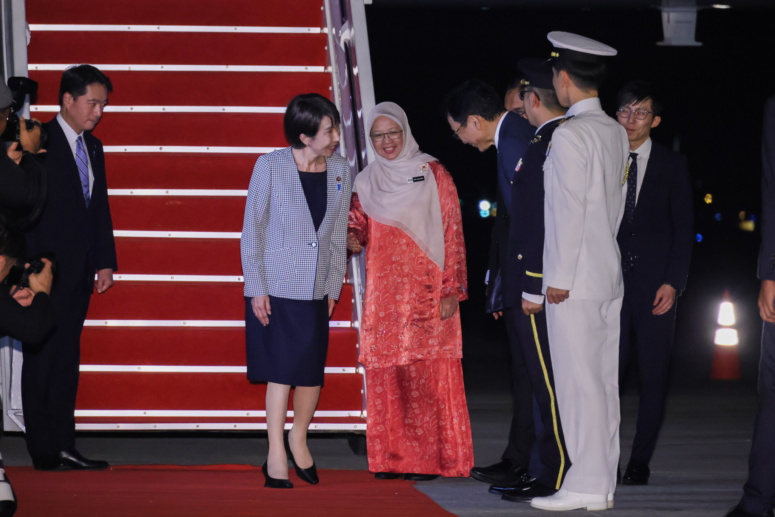 Prime Minister Takaichi arriving in Kuala Lumpur (5)
