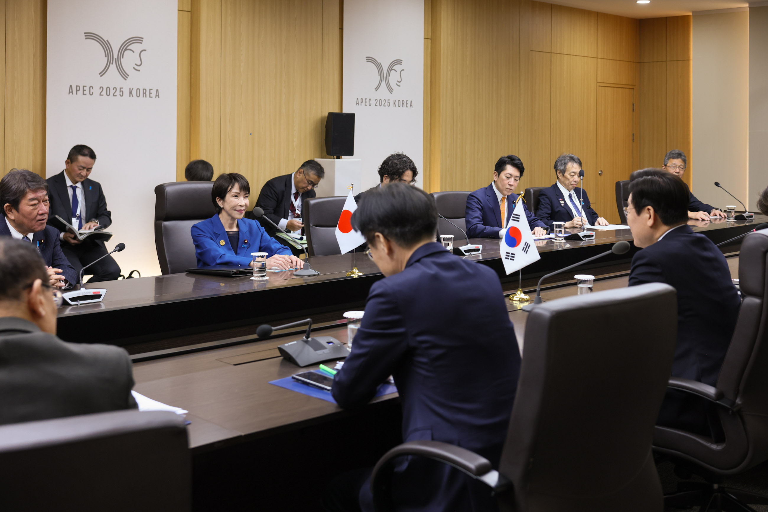 Japan-ROK Summit Meeting (5)