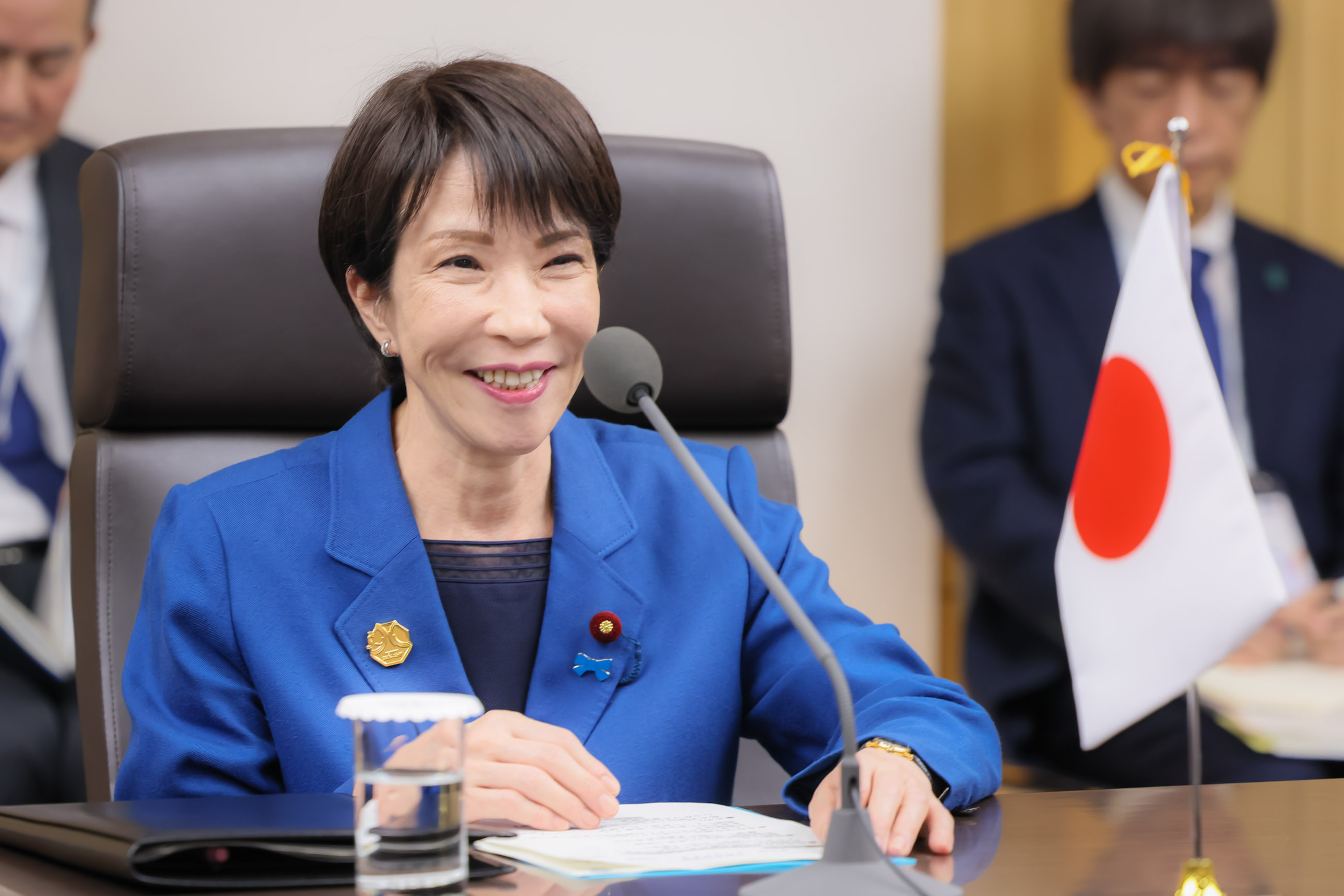 Japan-ROK Summit Meeting (10)