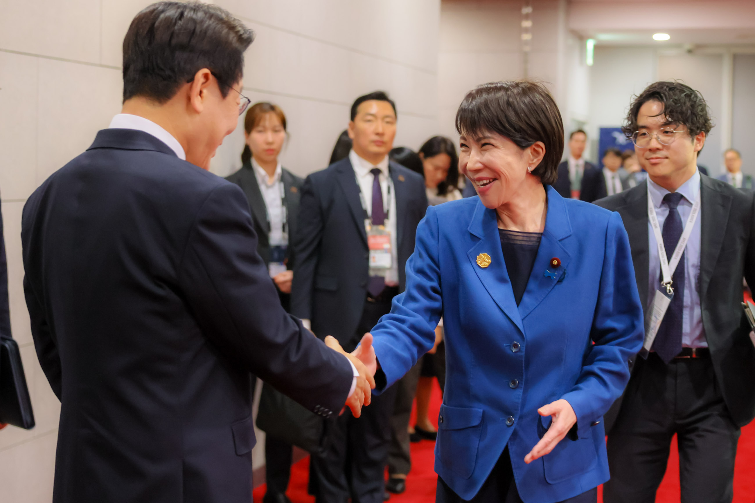Japan-ROK Summit Meeting (15)