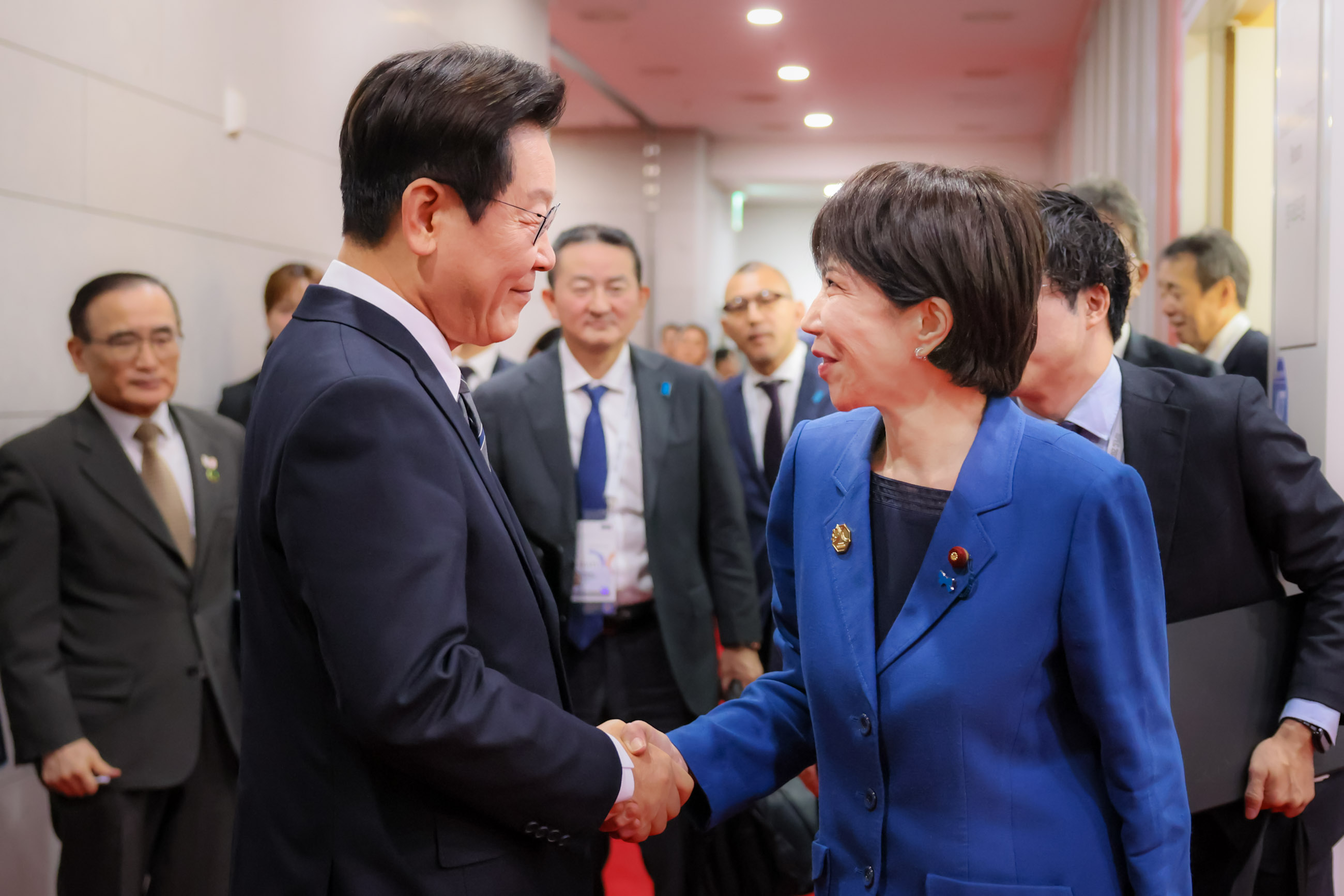 Japan-ROK Summit Meeting (17)