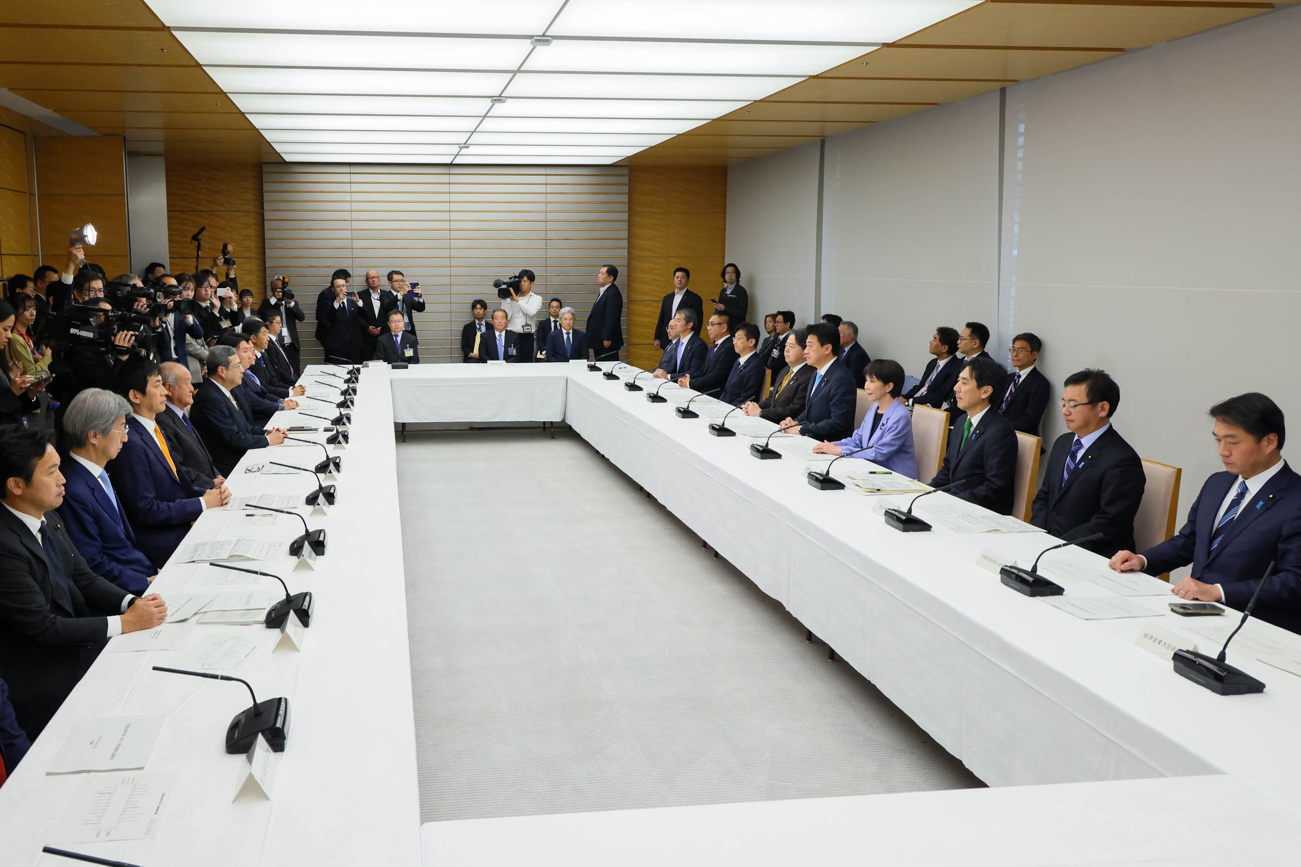 Prime Minister Takaichi attending the meeting (3)