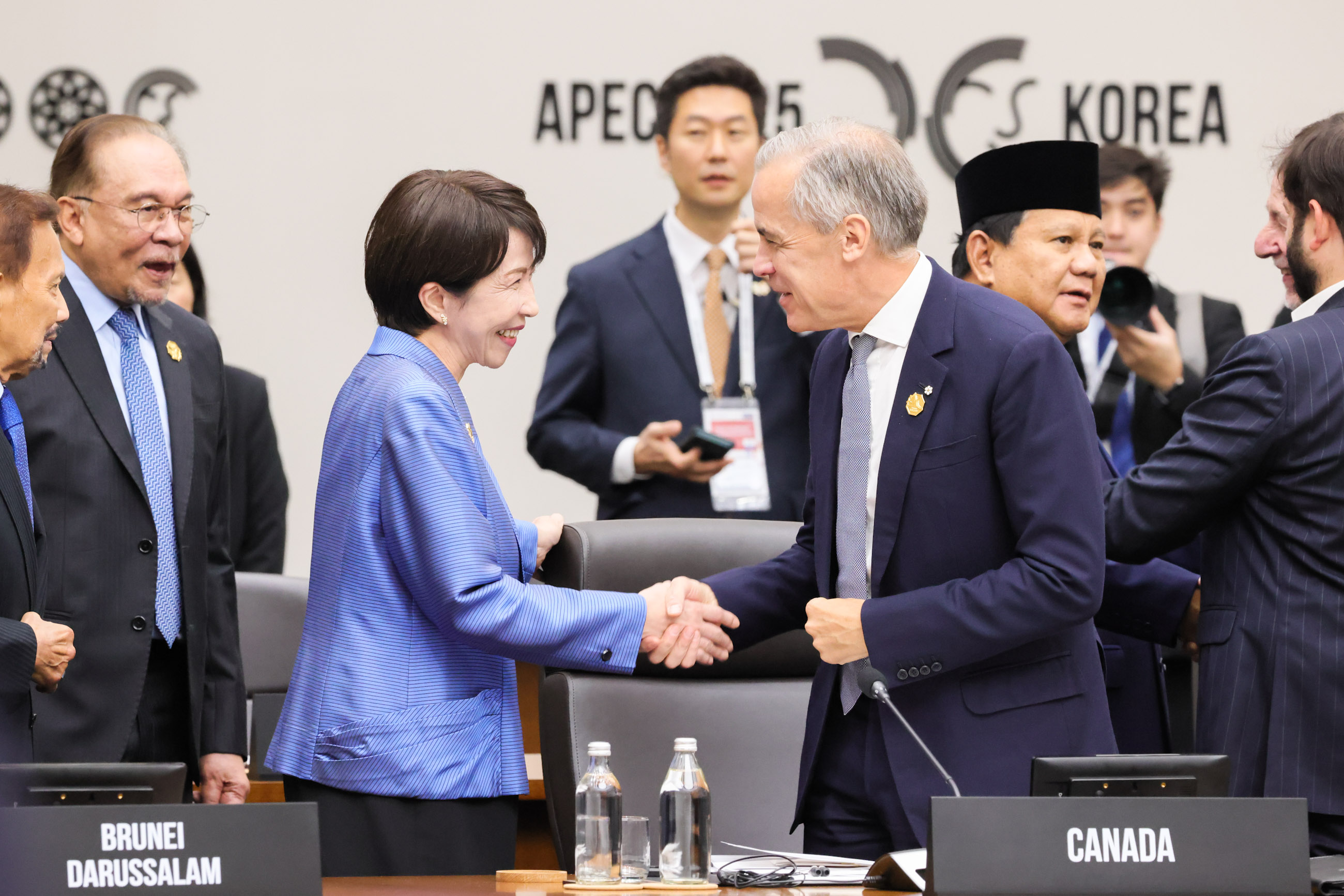 APEC Economic Leaders' Meeting and Other Events (3) (The Prime ...